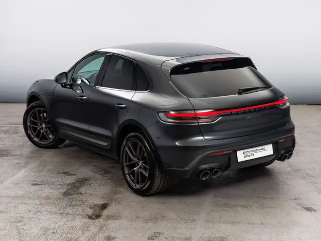 Porsche Macan view 9