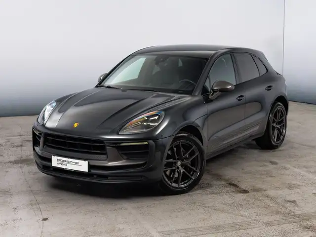 Porsche Macan view 13