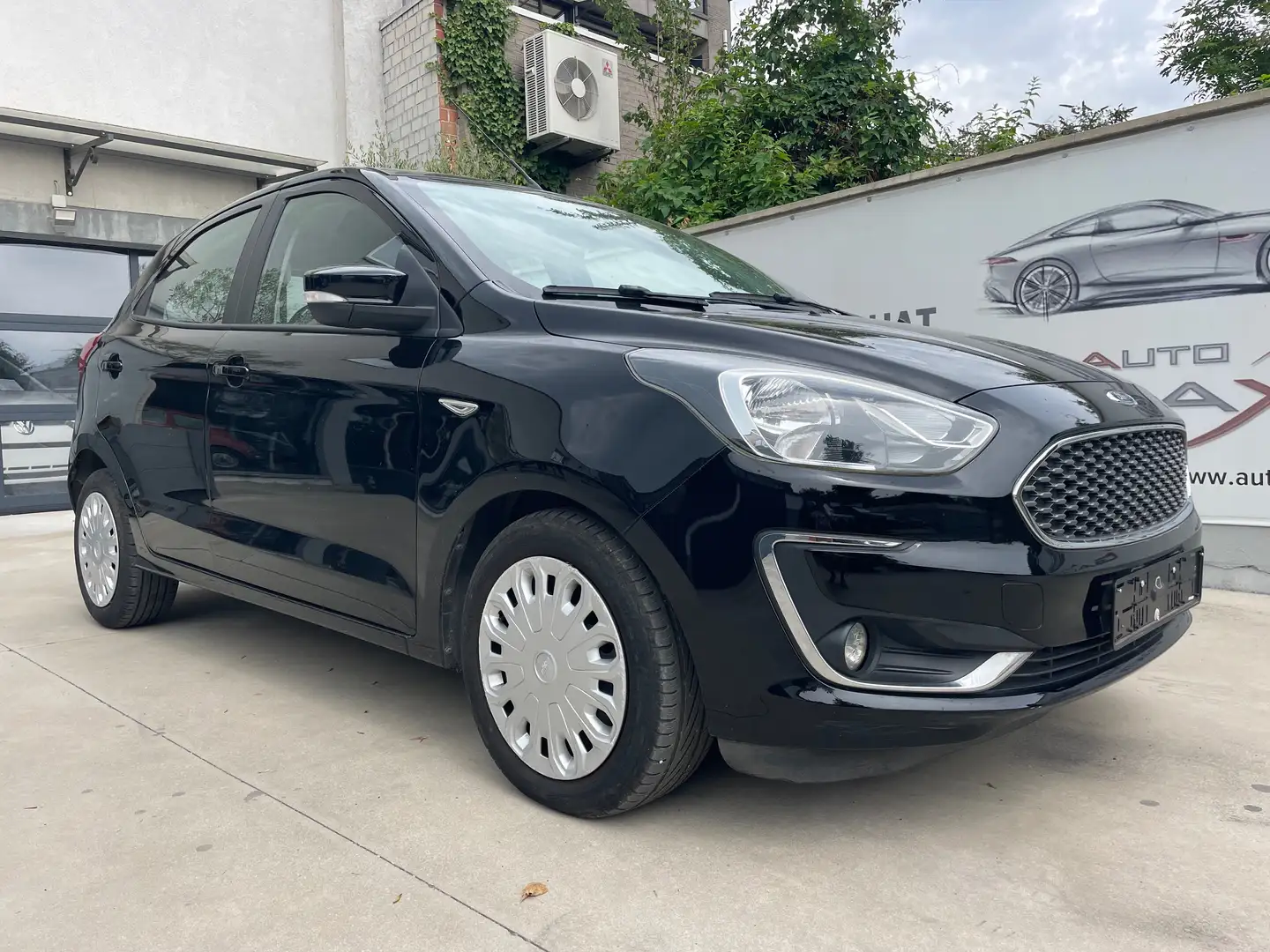 Ford Ka/Ka+ Ka+ 1.2i Essential (EU6.2) 46000 Km Carnet !!! Zwart - 1