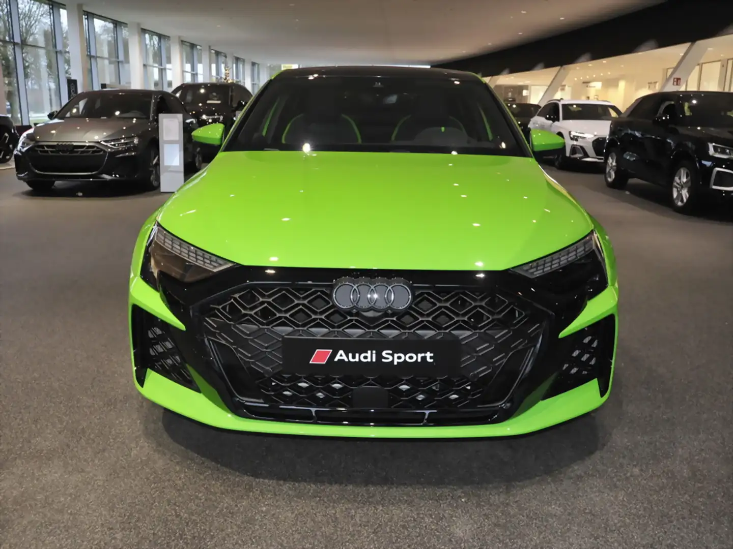 Audi RS3 Limo 280km/h Memory Matrix-LED Navi Panorama Vert - 2
