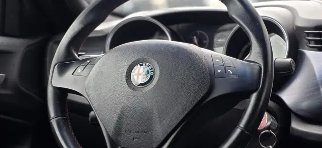 Alfa Romeo Giulietta view 14