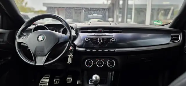 Alfa Romeo Giulietta view 12