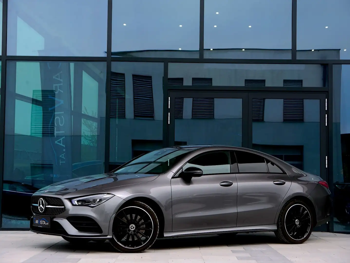 Mercedes-Benz CLA 250 e PHEV Aut. AMG - LINE * Multibeam & Night Paket* Silber - 1