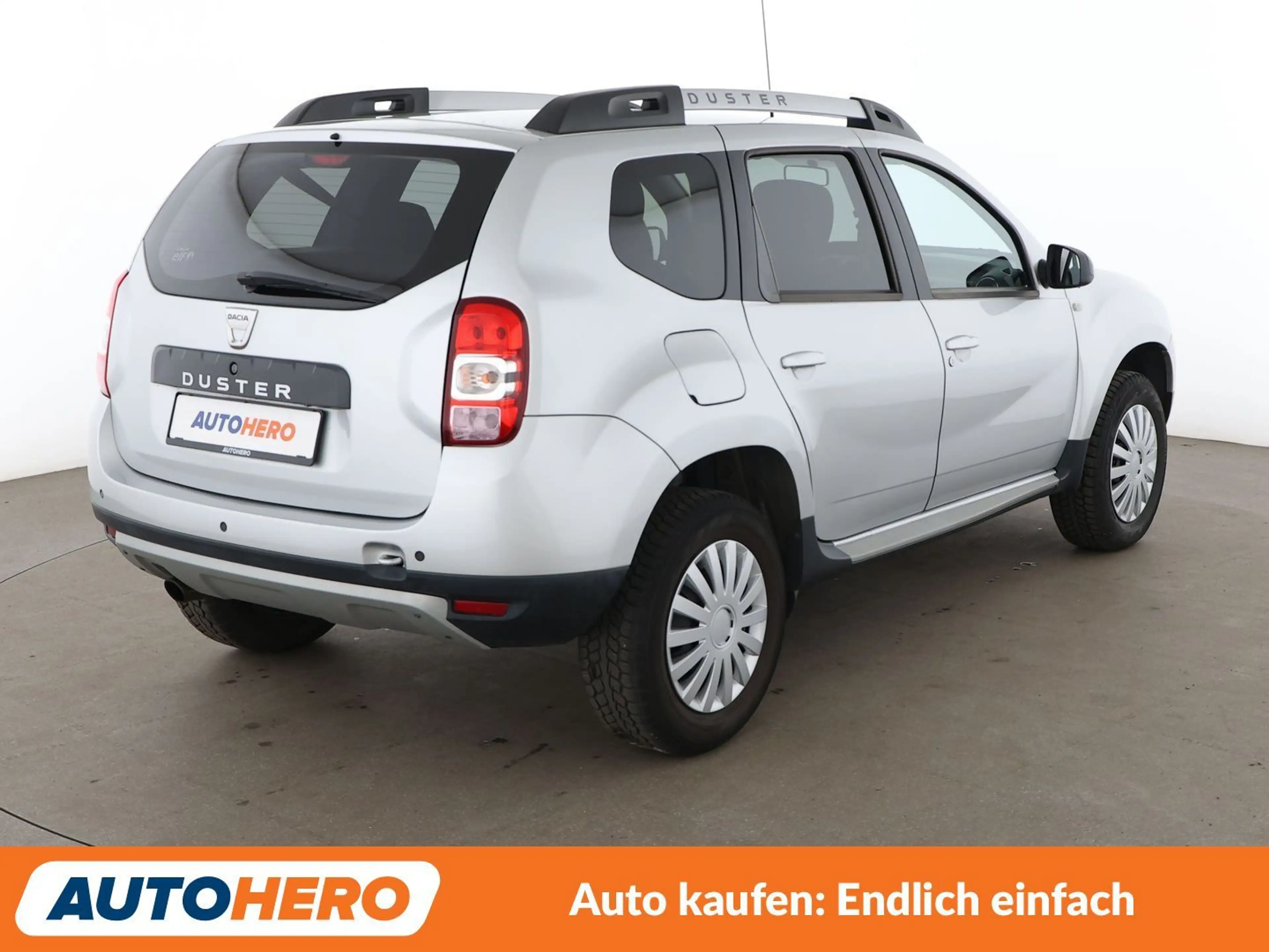 Dacia Duster 1.2 TCe Black Shadow 4x2 *NAVI*TEMPO*PDC* — photo 6