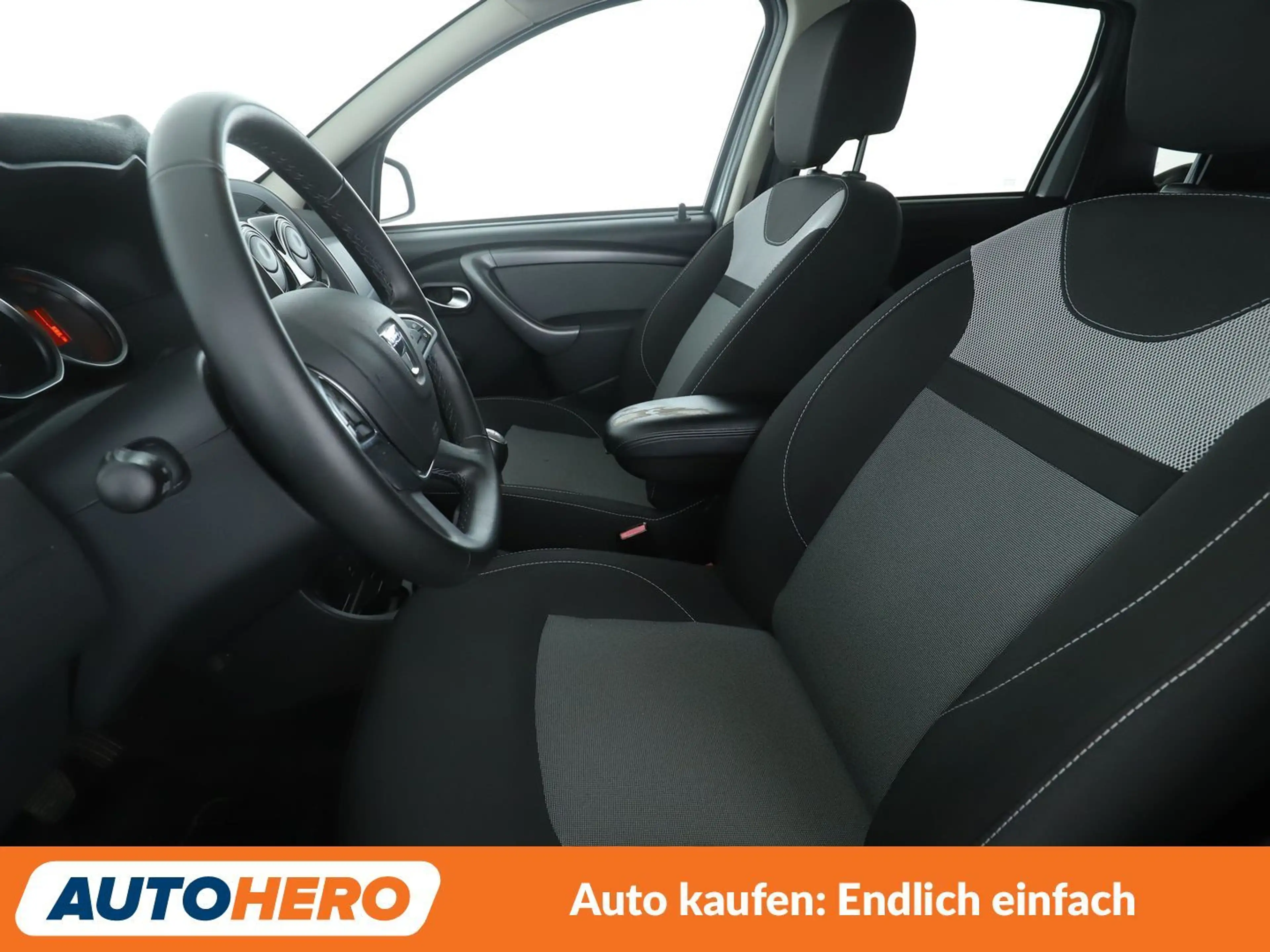 Dacia Duster 1.2 TCe Black Shadow 4x2 *NAVI*TEMPO*PDC* — photo 10