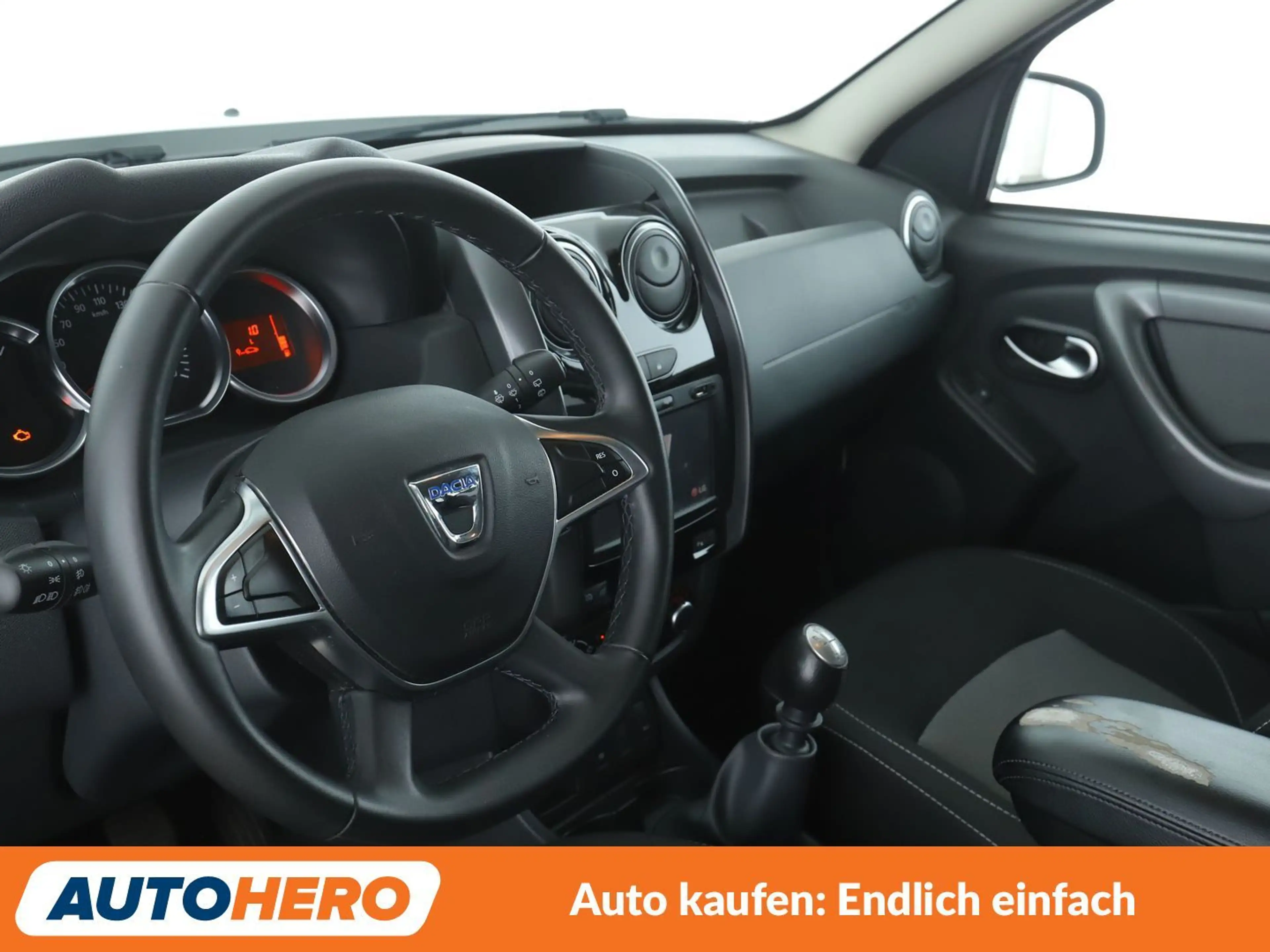 Dacia Duster 1.2 TCe Black Shadow 4x2 *NAVI*TEMPO*PDC* — photo 11