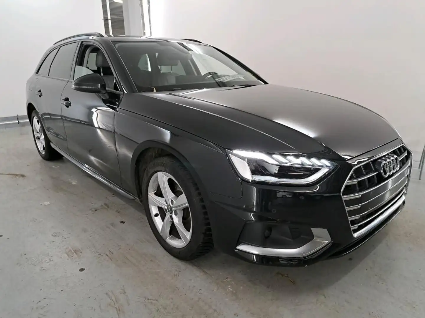 Audi A4 Avant 30 TDI S-TR ADV BUSINESS ED Plus Assist Schwarz - 2
