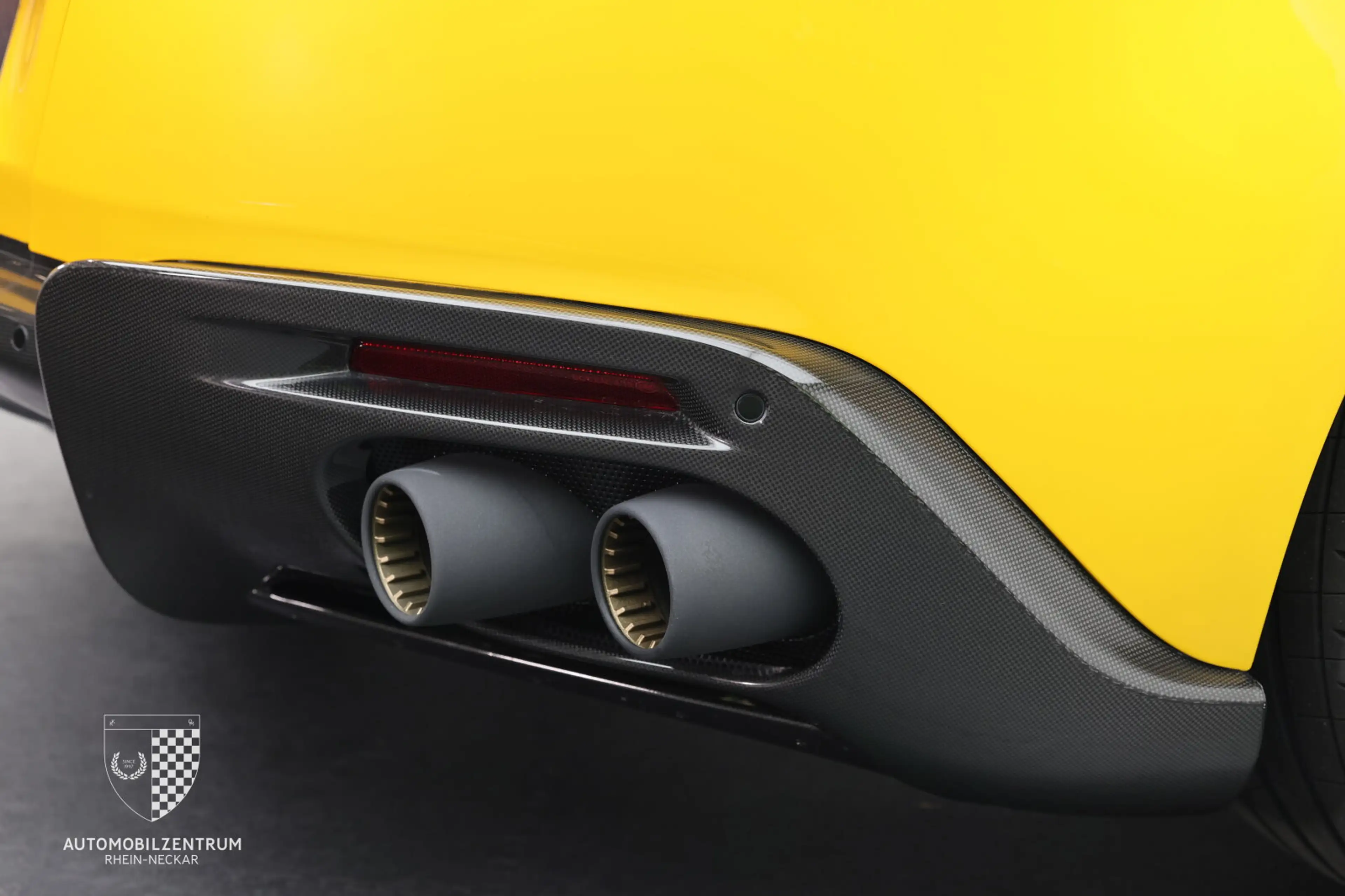 Ferrari Roma Roma Spider Ventilation/Carbon-LED/Daytona — photo 8
