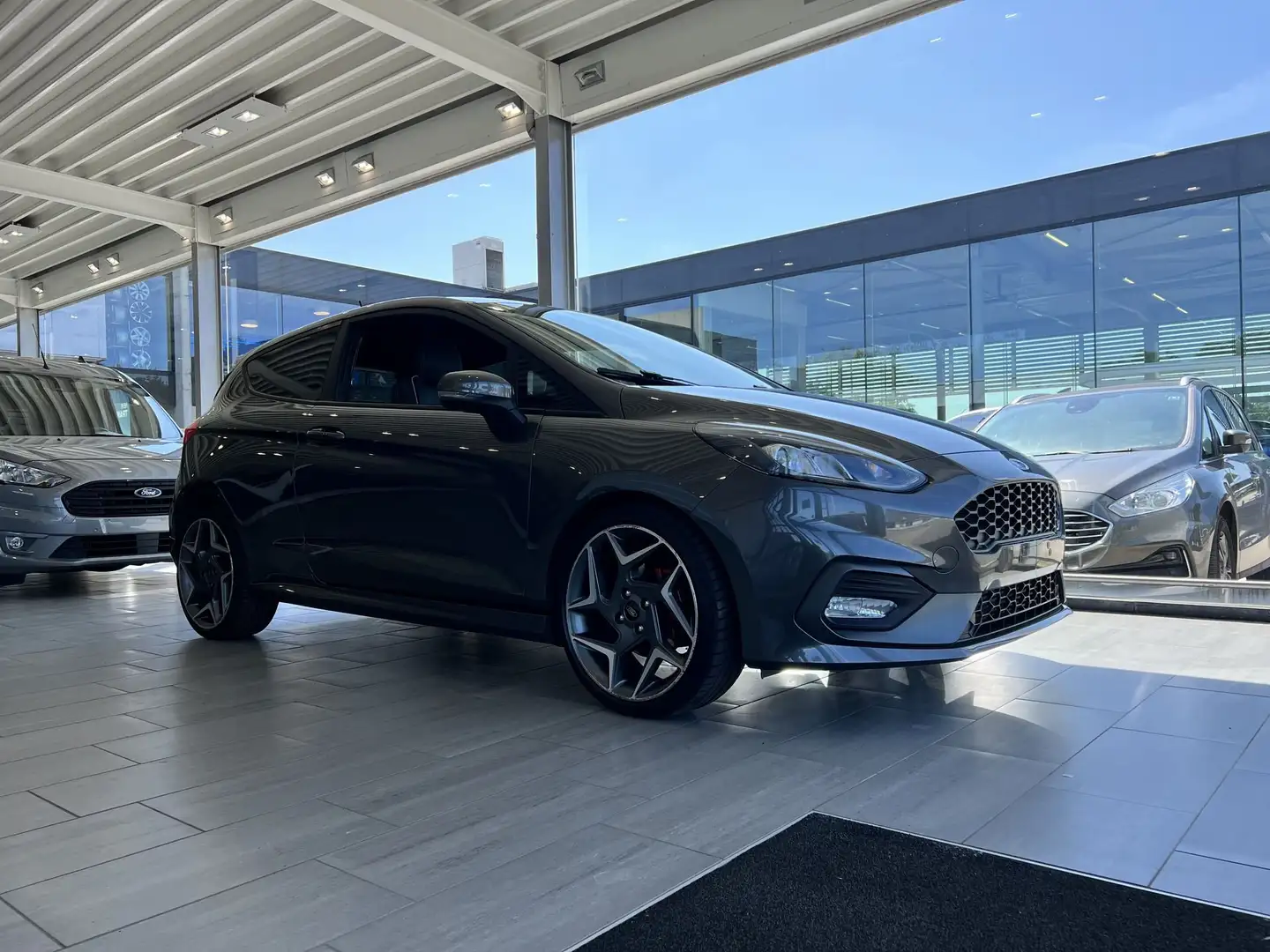 Ford Fiesta ST Ultimate 1.5 EcoBoost met 200 PK!! Сірий - 1