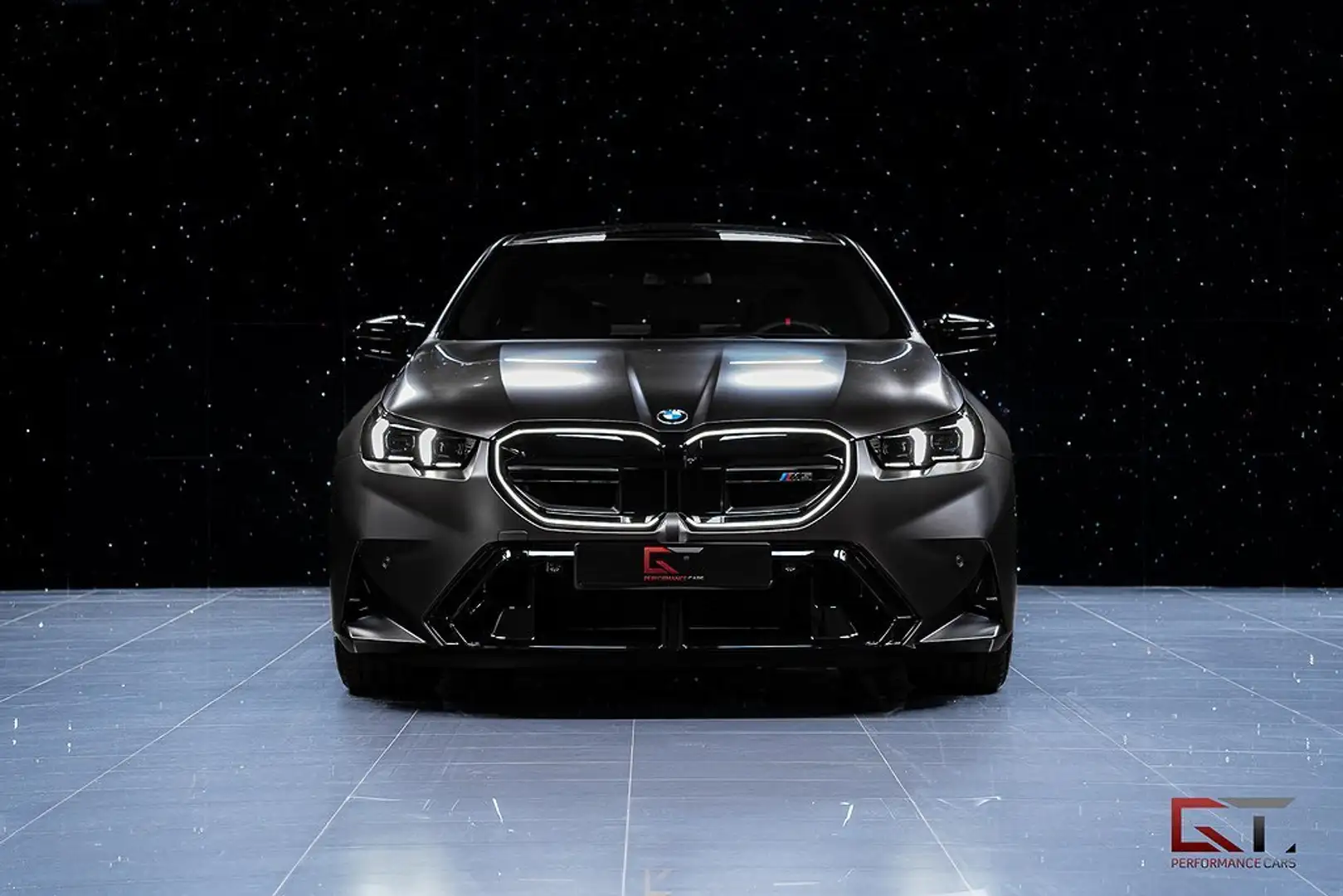 BMW M5 type G90 4.4 V8 Biturbo Hybrid 727 ch Gris - 2