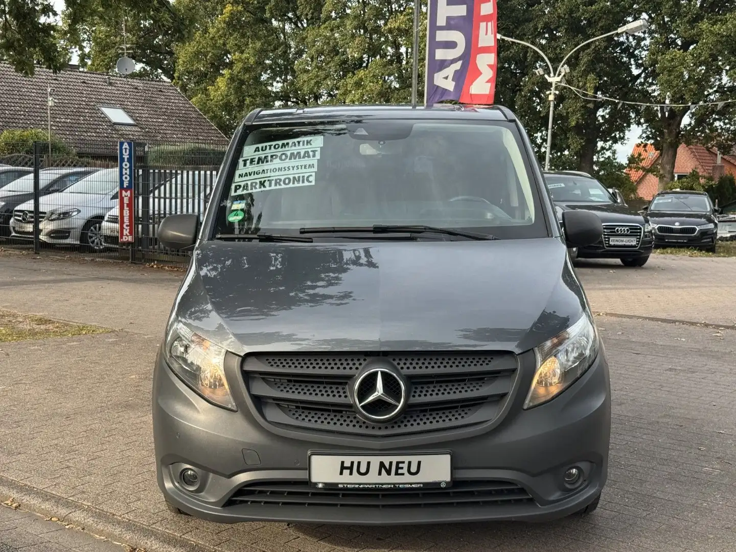 Mercedes-Benz Vito Tourer 114 CDI lang *AUT*STHZ*SPUR*AHK*CAM* Grau - 2