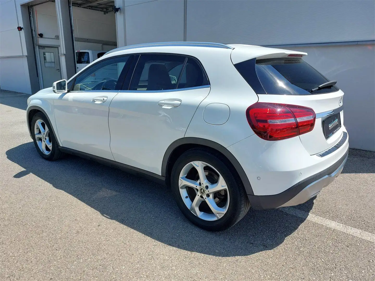 Mercedes-Benz GLA 200 d Aut. Navi Kamera LED 8x Bereift Wit - 2