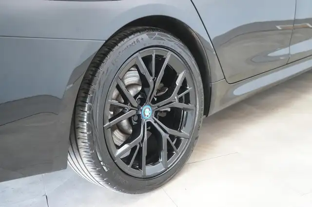 BMW M view 10