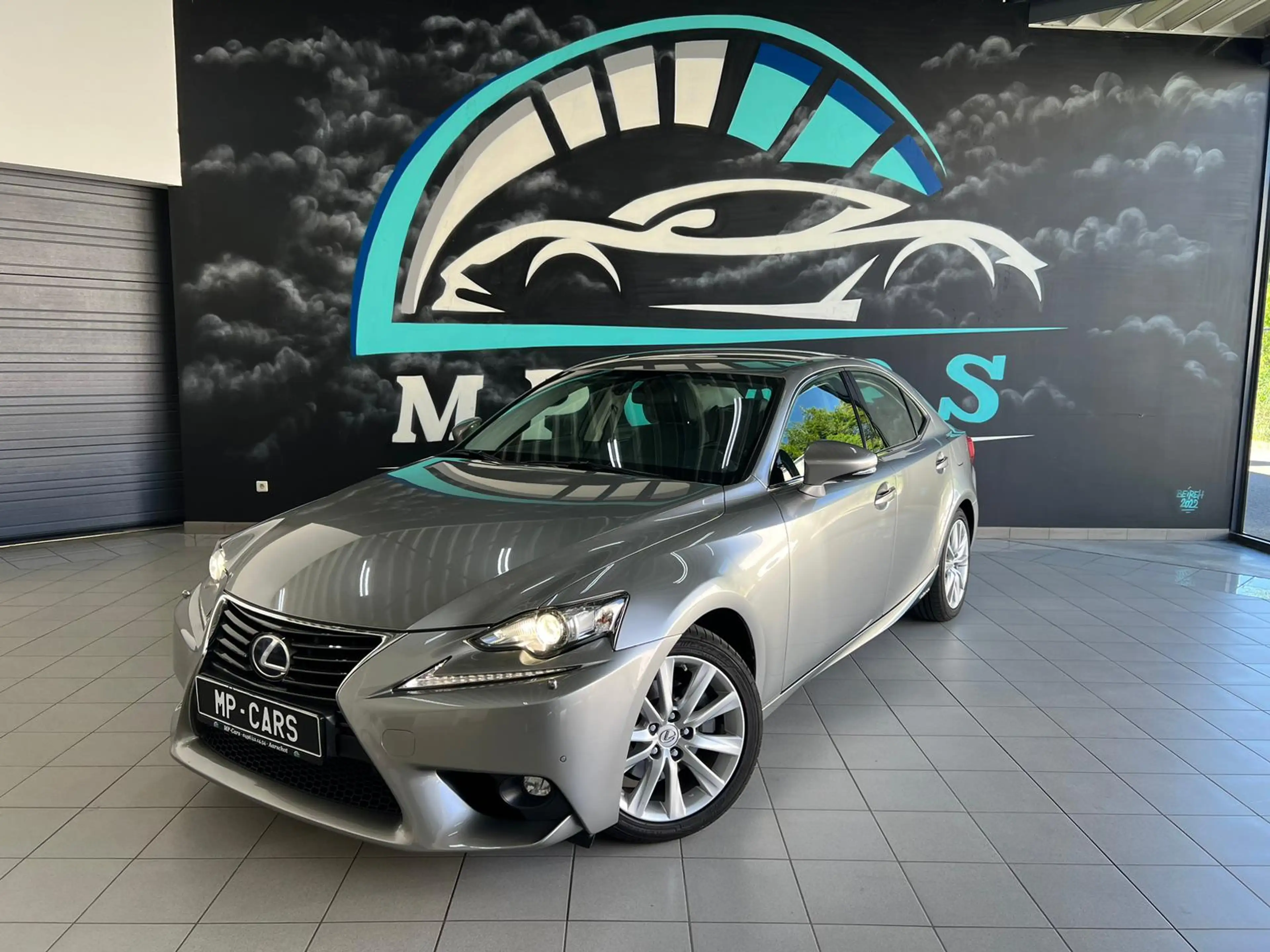 Lexus IS 300 IS 300h 2.5i Business E-CVT — photo 2