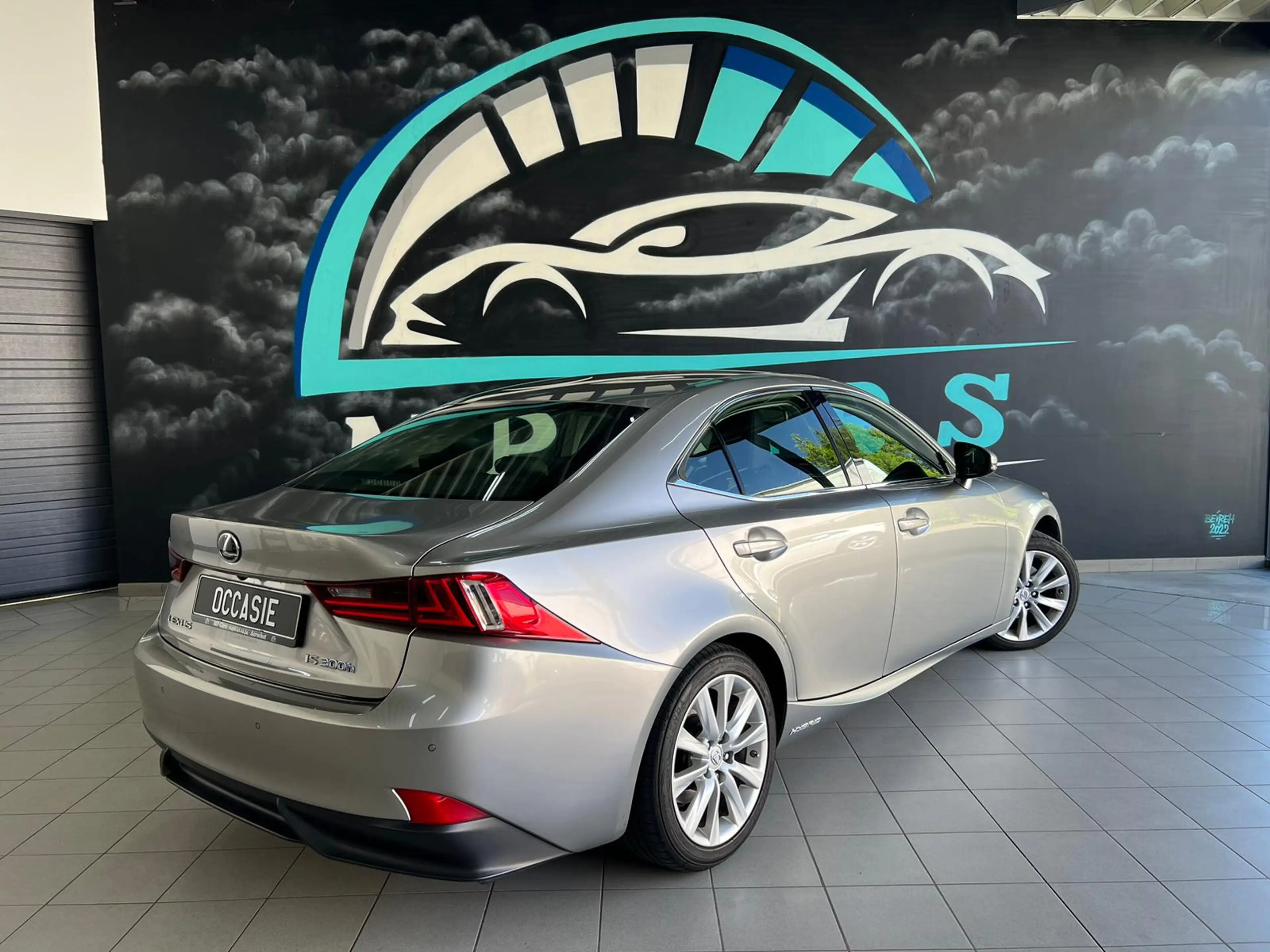 Lexus IS 300 IS 300h 2.5i Business E-CVT — photo 13