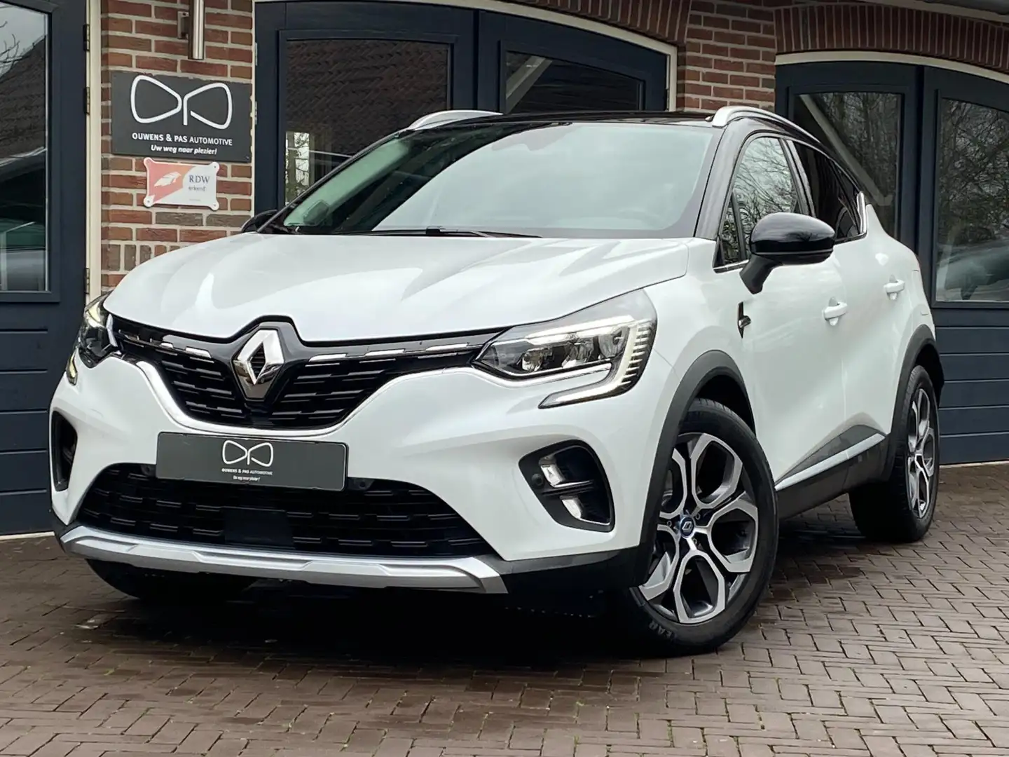 Renault Captur 1.6 E-Tech Plug-in Hybrid 160 Intens | 1E EIGENAAR Wit - 1