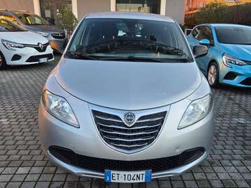 Ypsilon III 2011 1.2 8v Platinum s