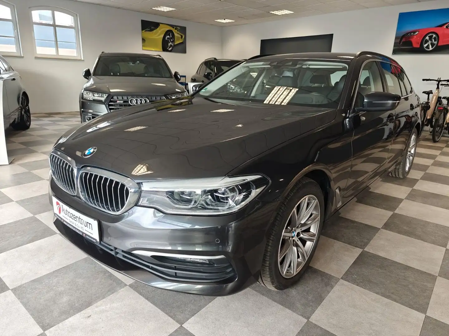 BMW 520 Baureihe 5 Touring 520 d xDrive Gris - 1