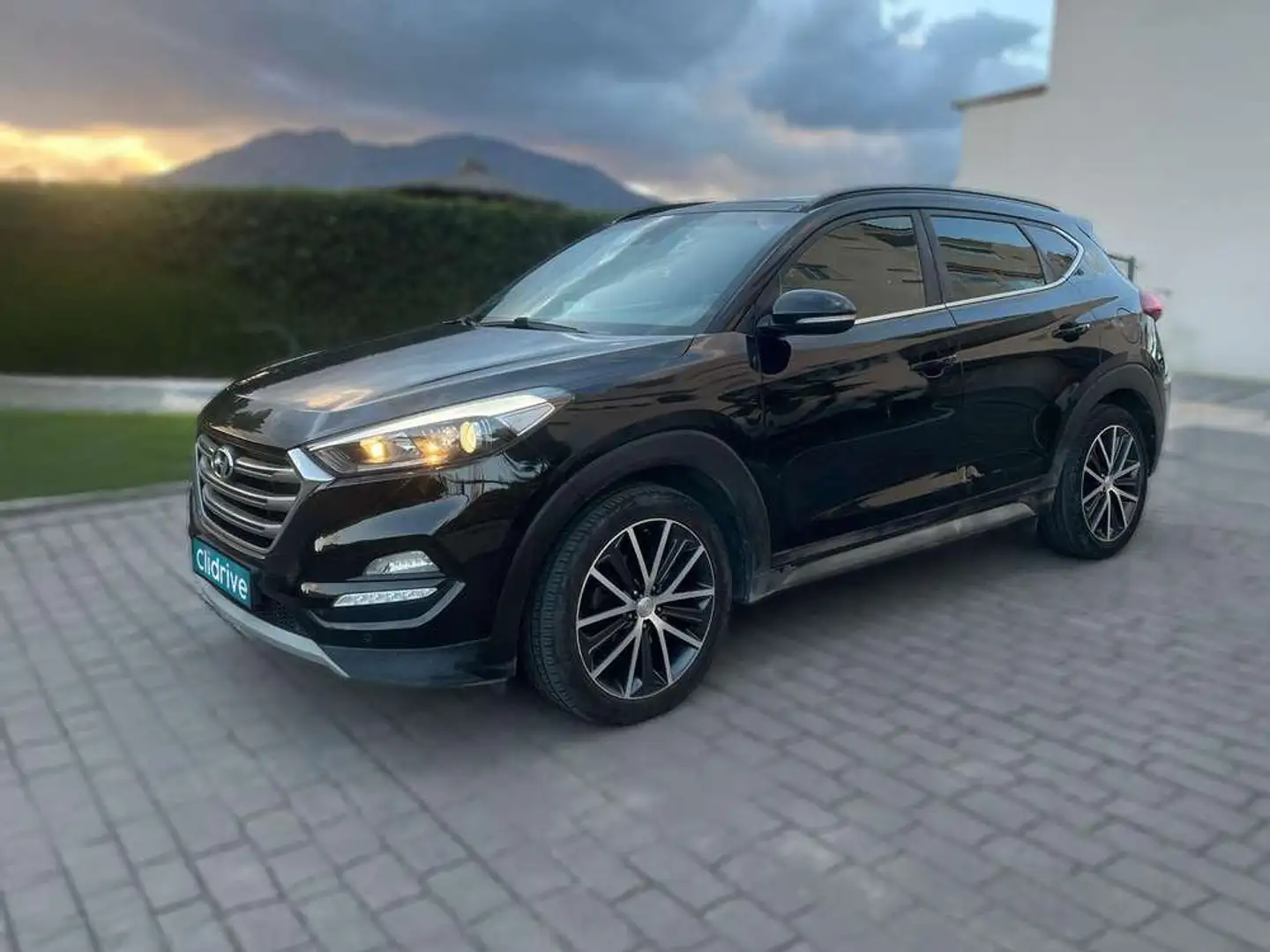 Hyundai TUCSON 1.7CRDI Style DT 4x2 141 Negro - 2