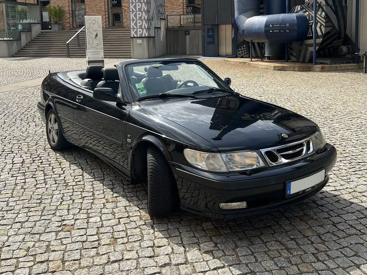 Saab 9-3 9-3 2.0i t Cabrio SE Schwarz - 1
