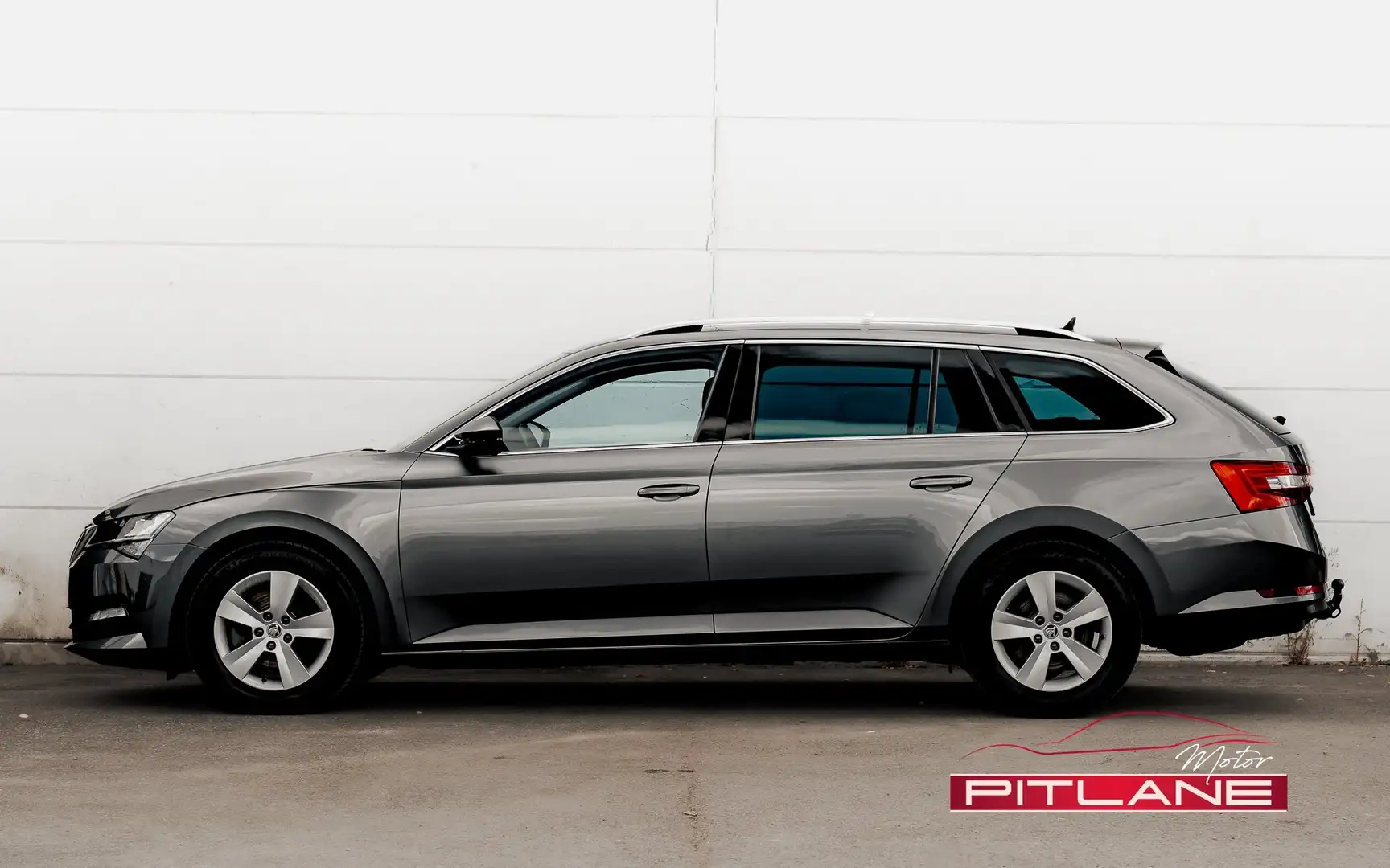 Skoda Superb Combi 1.5 TSi EDITION Ultimate DSG / VIRTUAL / ATT Gris - 2