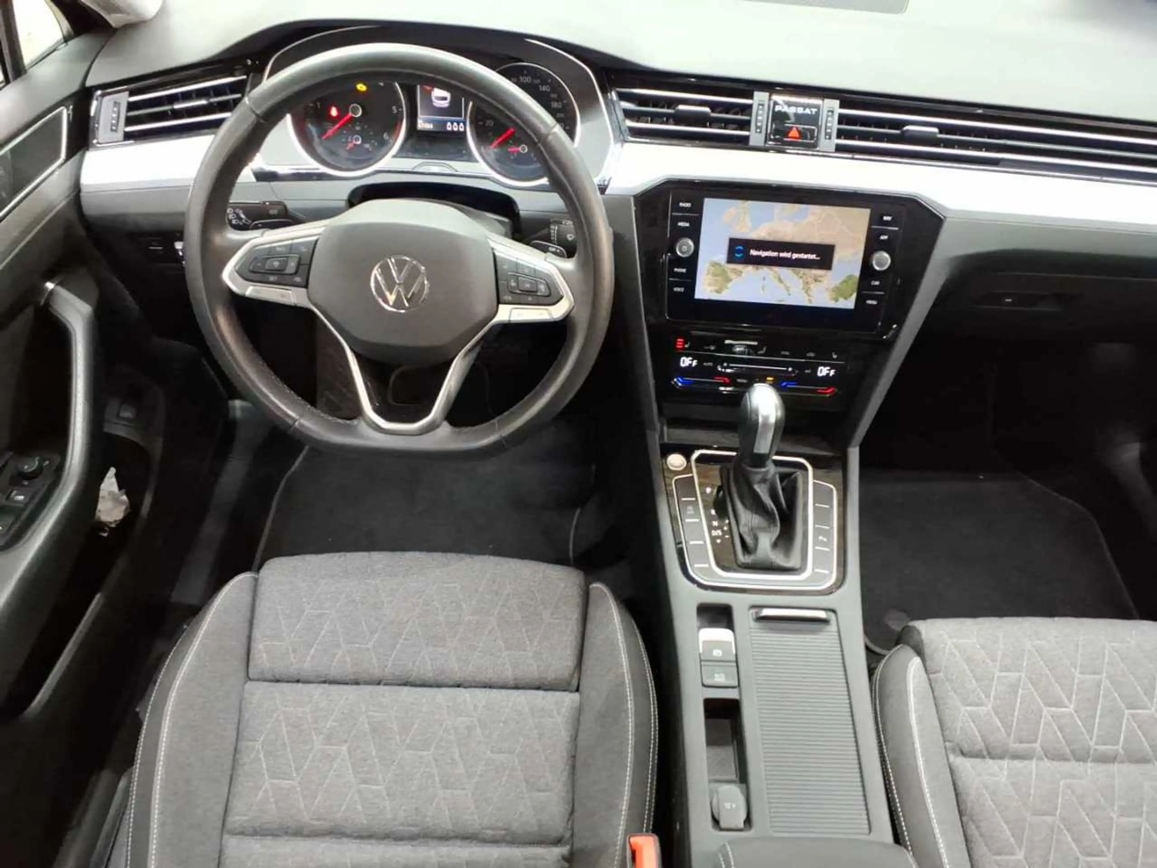 Volkswagen Passat Passat Variant 2.0 TDI DSG Business — photo 10
