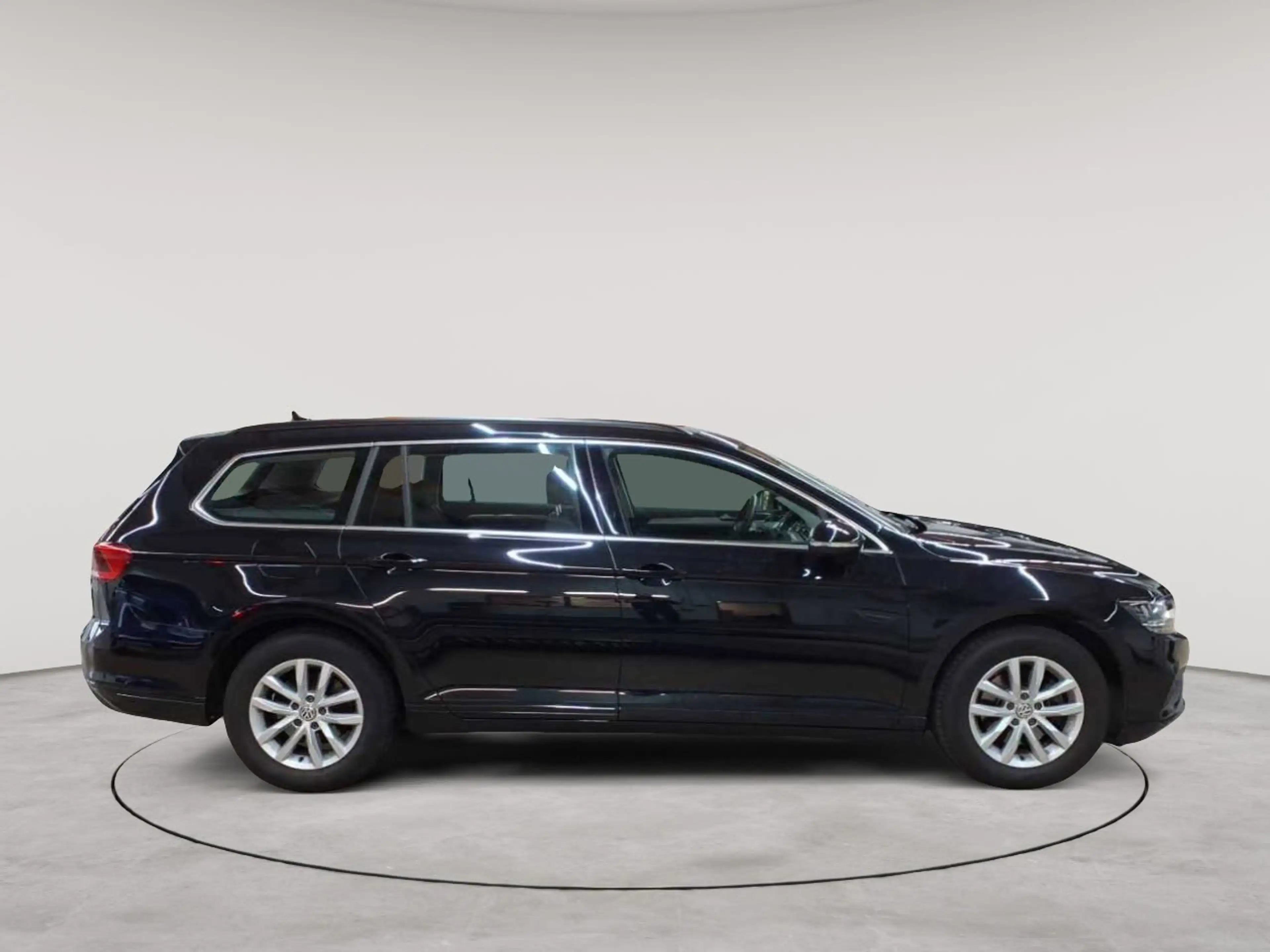 Volkswagen Passat Passat Variant 2.0 TDI DSG Business — photo 3