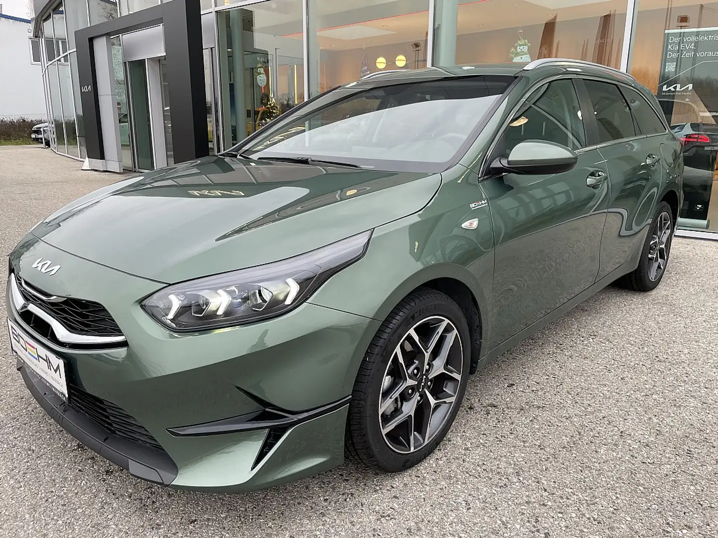 Kia Ceed SW / cee'd SW ceed SW 1,5 TGDI Silber 48V DCT mit Pak 2 LED Grün - 1