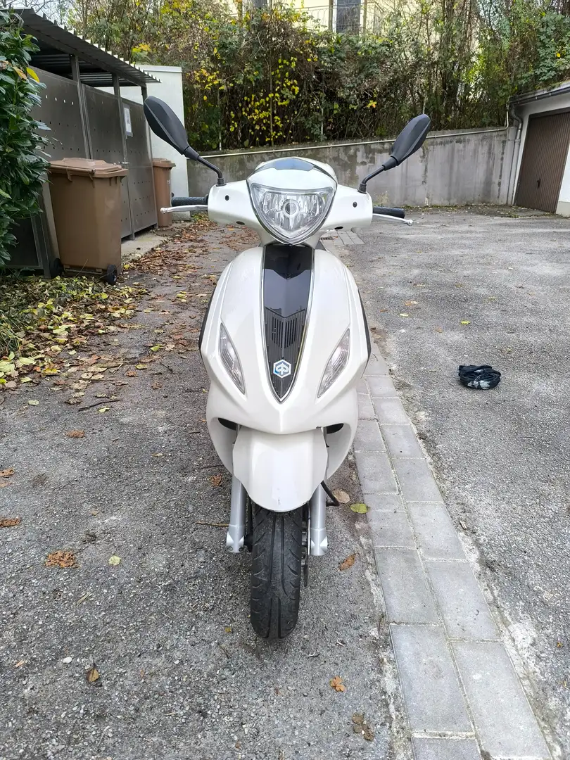 Piaggio Fly 125 Blanco - 2