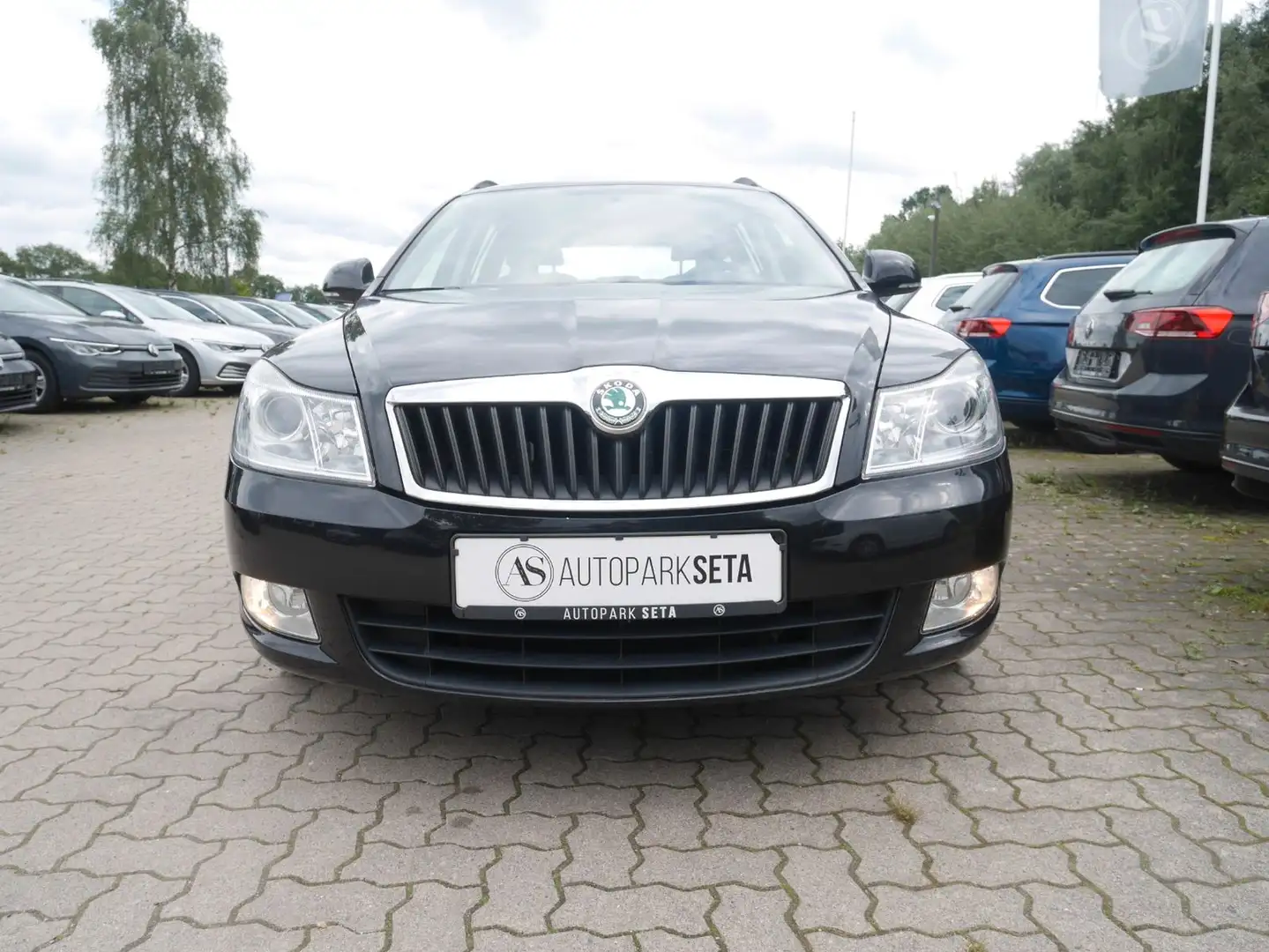 Skoda Octavia 1.2 TSI Ambition Combi KLIMA*STZHZG*AHK Noir - 2