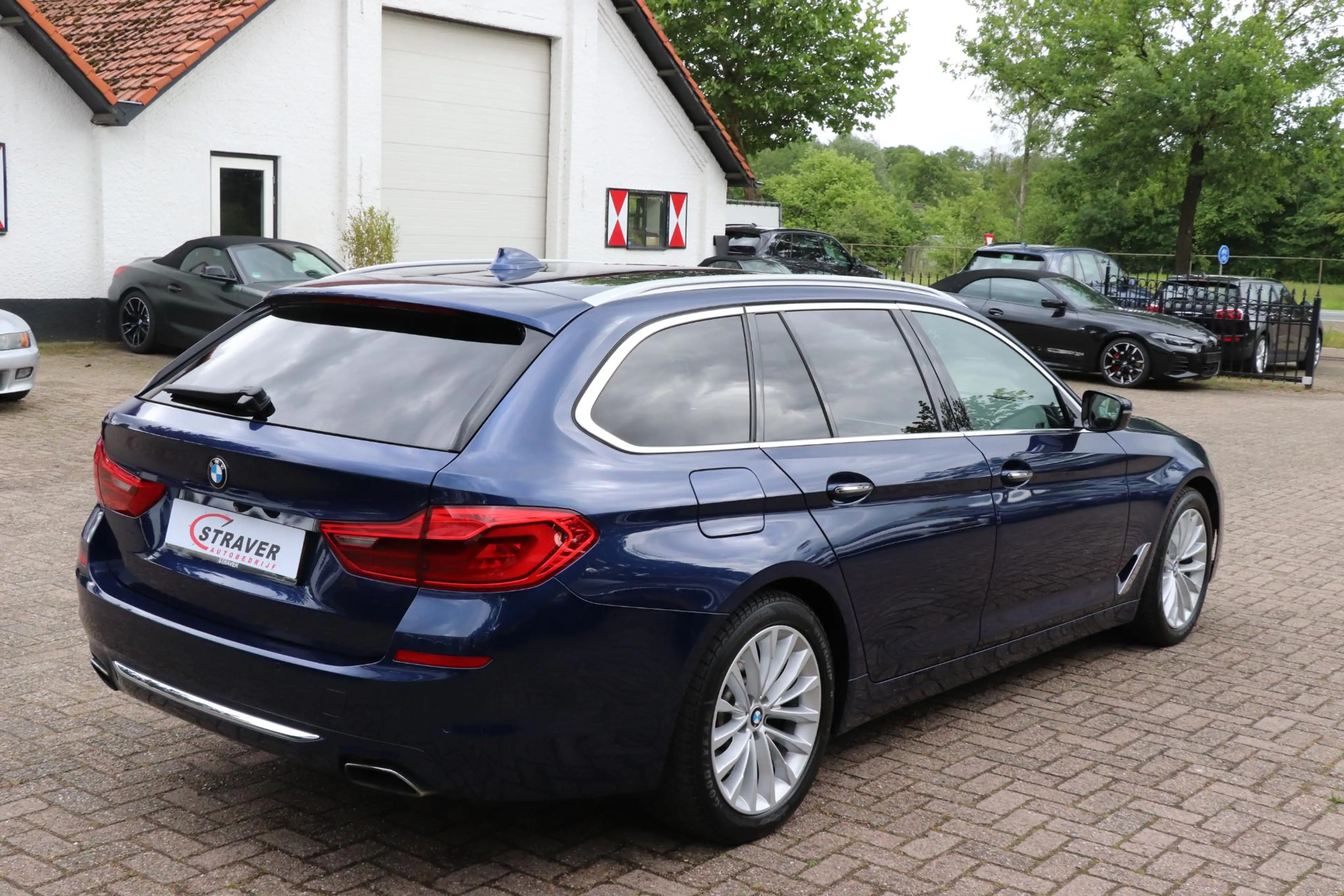BMW 540 5-serie Touring 540i xDrive High Executive |Luxury — photo 31