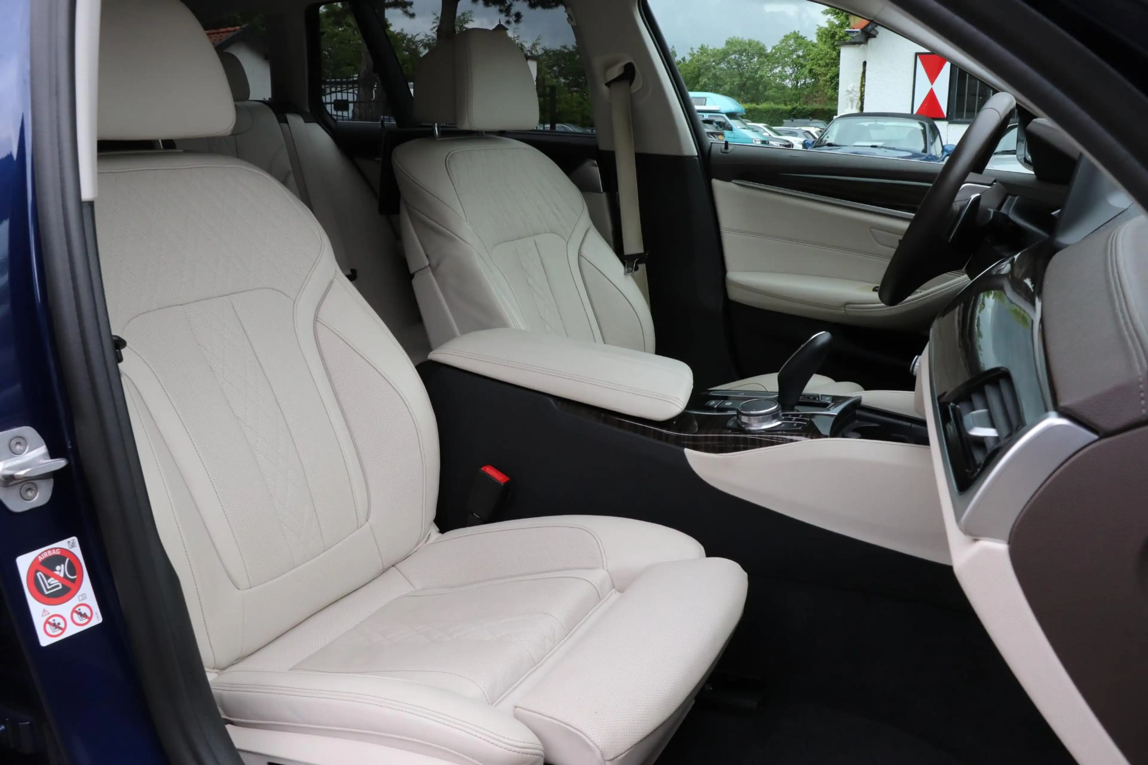BMW 540 5-serie Touring 540i xDrive High Executive |Luxury — photo 16