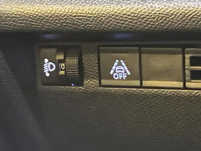 Citroen C4 view 14