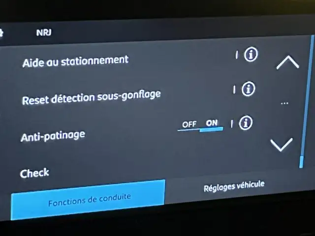 Citroen C4 view 11