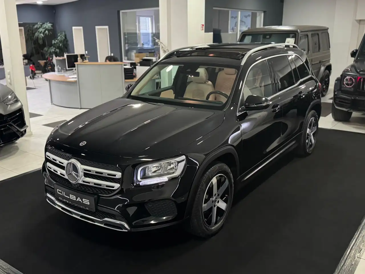 Mercedes-Benz GLB 200