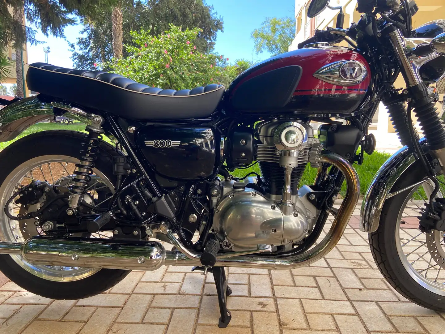 Kawasaki W 800 NAKED Rojo - 2