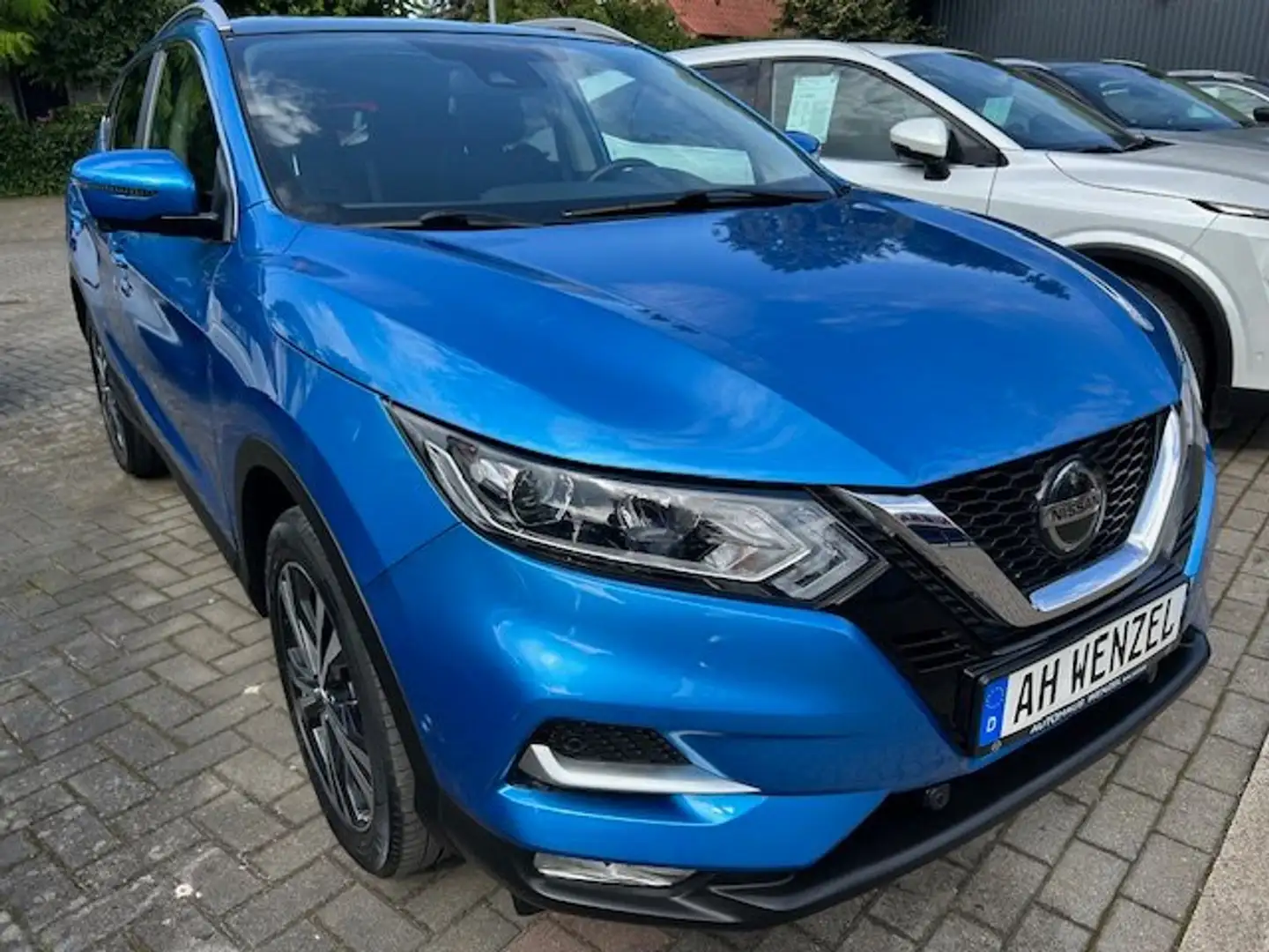 Nissan Qashqai 1.3 DIG-T N-Connecta, PGD, Navi, Winterp. Bleu - 2