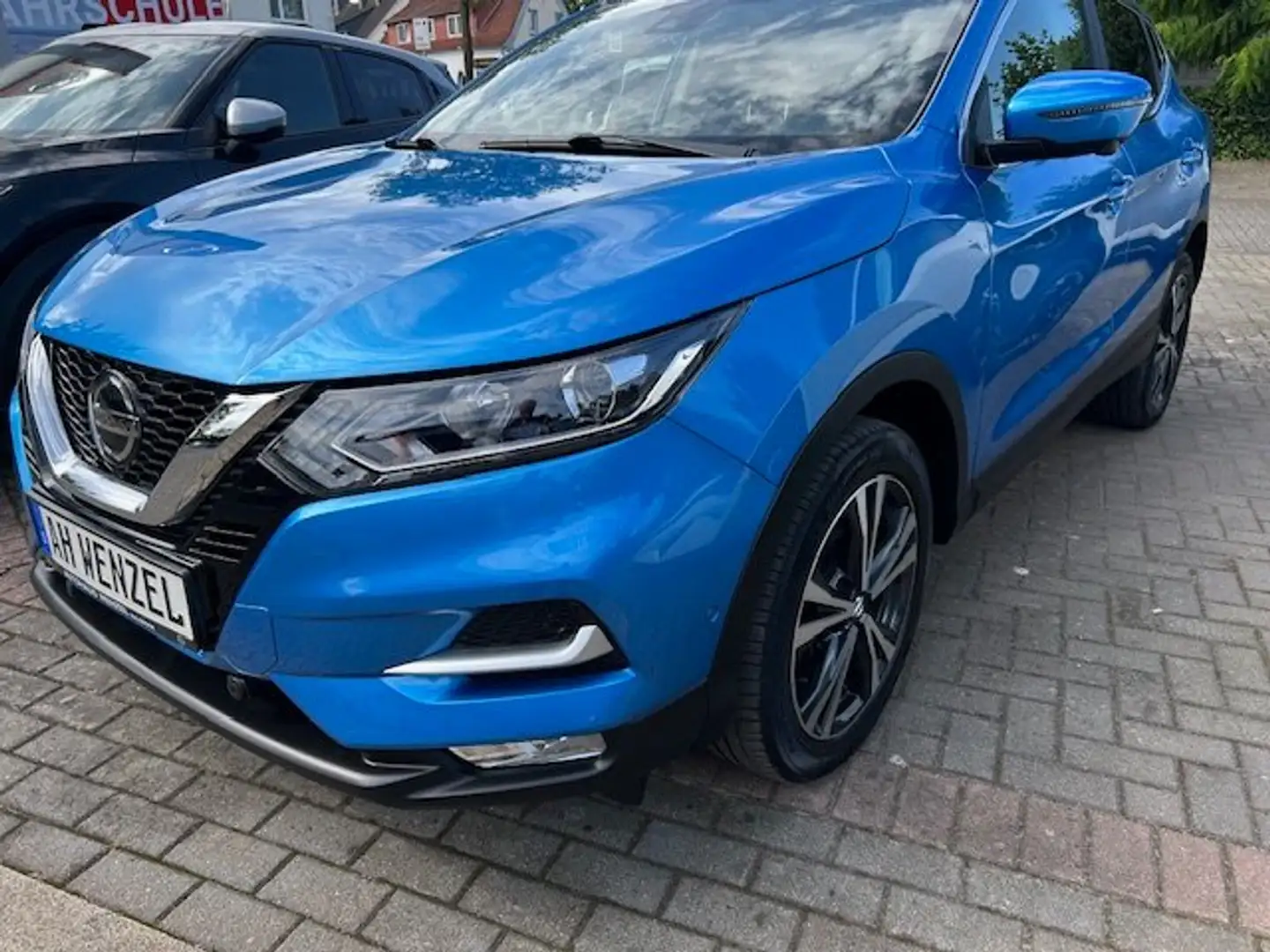 Nissan Qashqai 1.3 DIG-T N-Connecta, PGD, Navi, Winterp. Bleu - 1