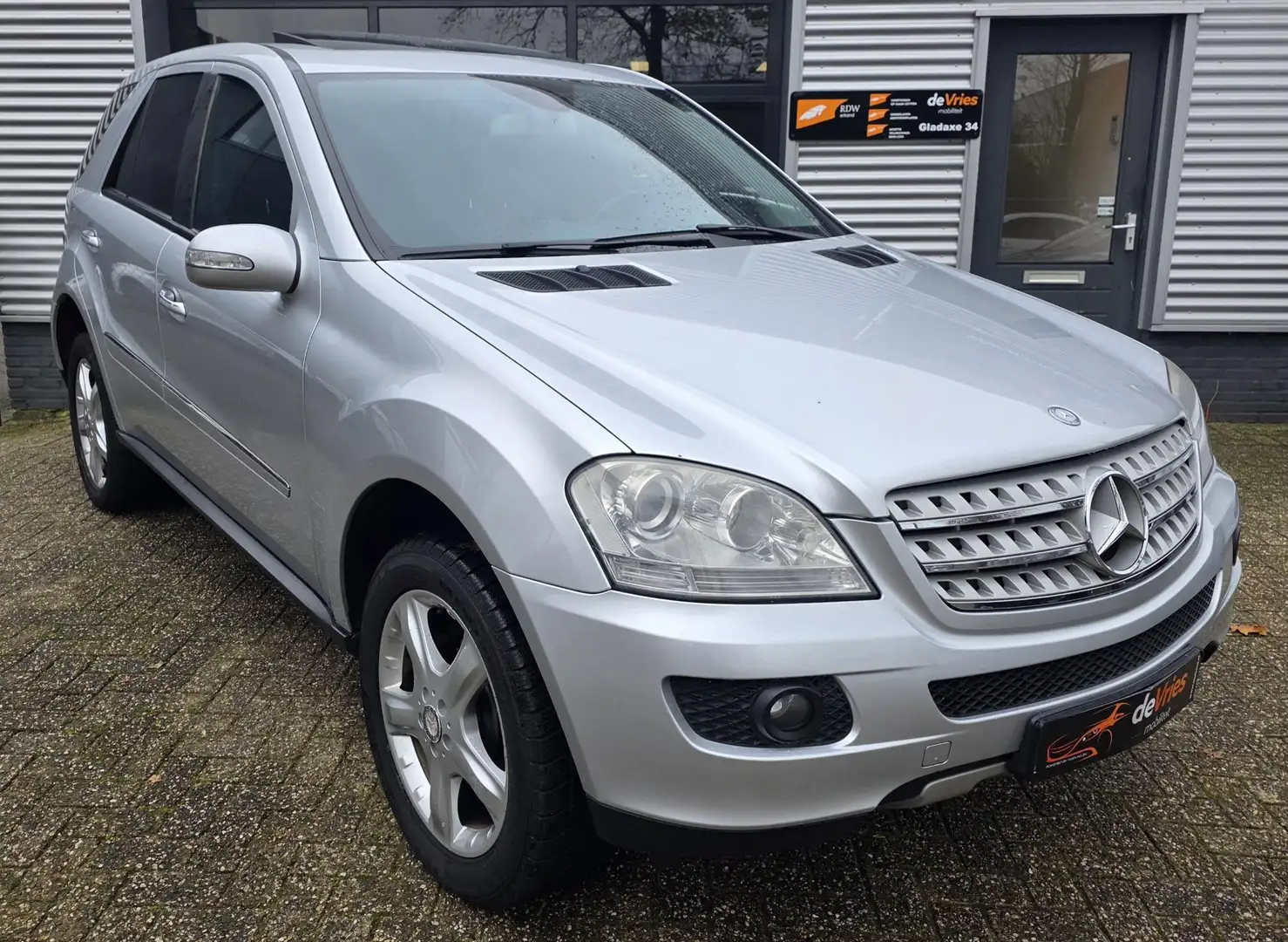 Mercedes-Benz ML 350 4MATIC **YOUNGTIMER** Szürke - 1