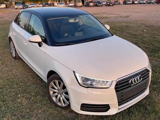 Audi A1 A1 I 2015 Sportback Sportback 1.6 tdi Admired my18