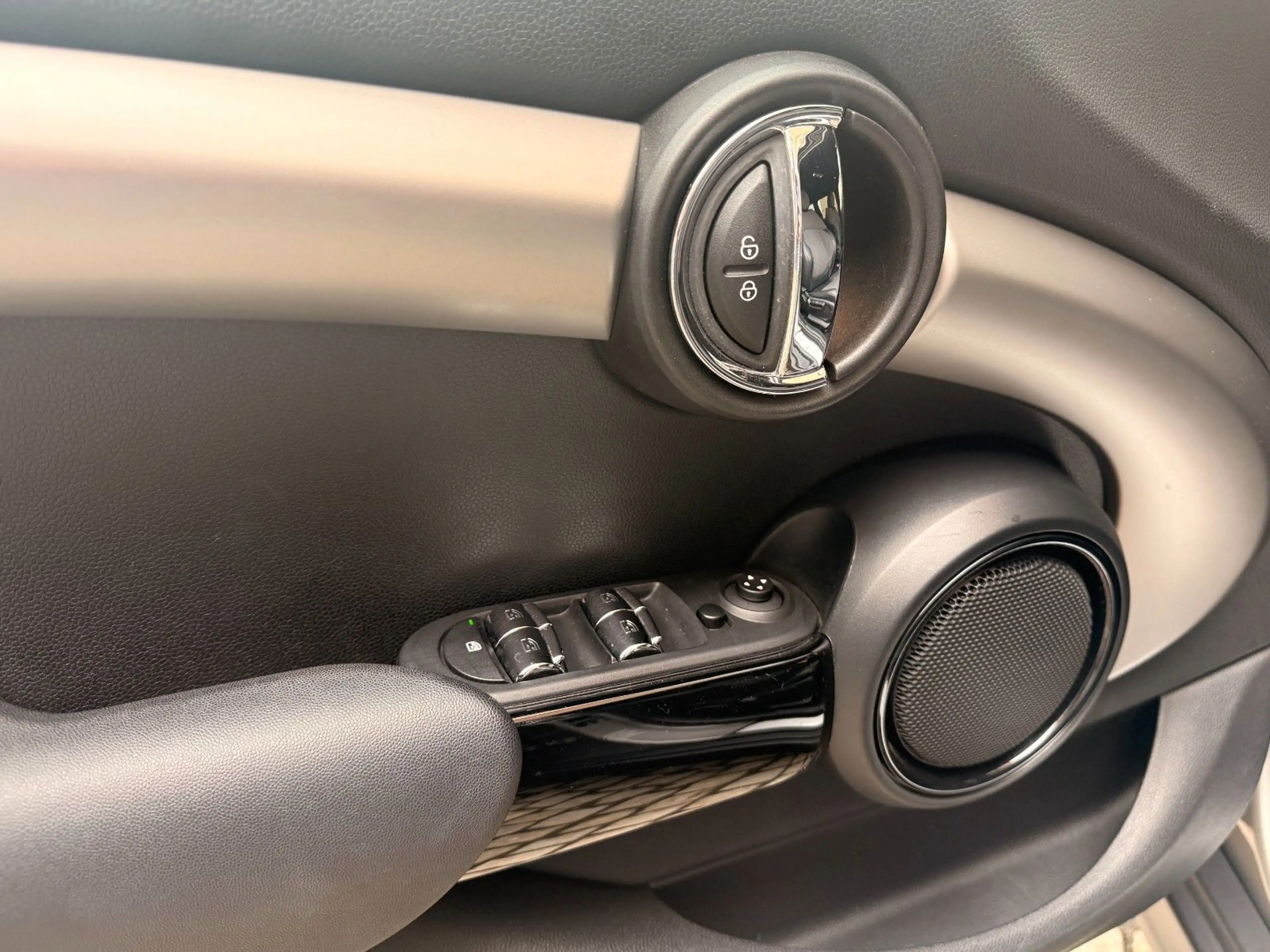 MINI Cooper S Chili / Navi LED PDC DAB SportS MuFu — photo 14