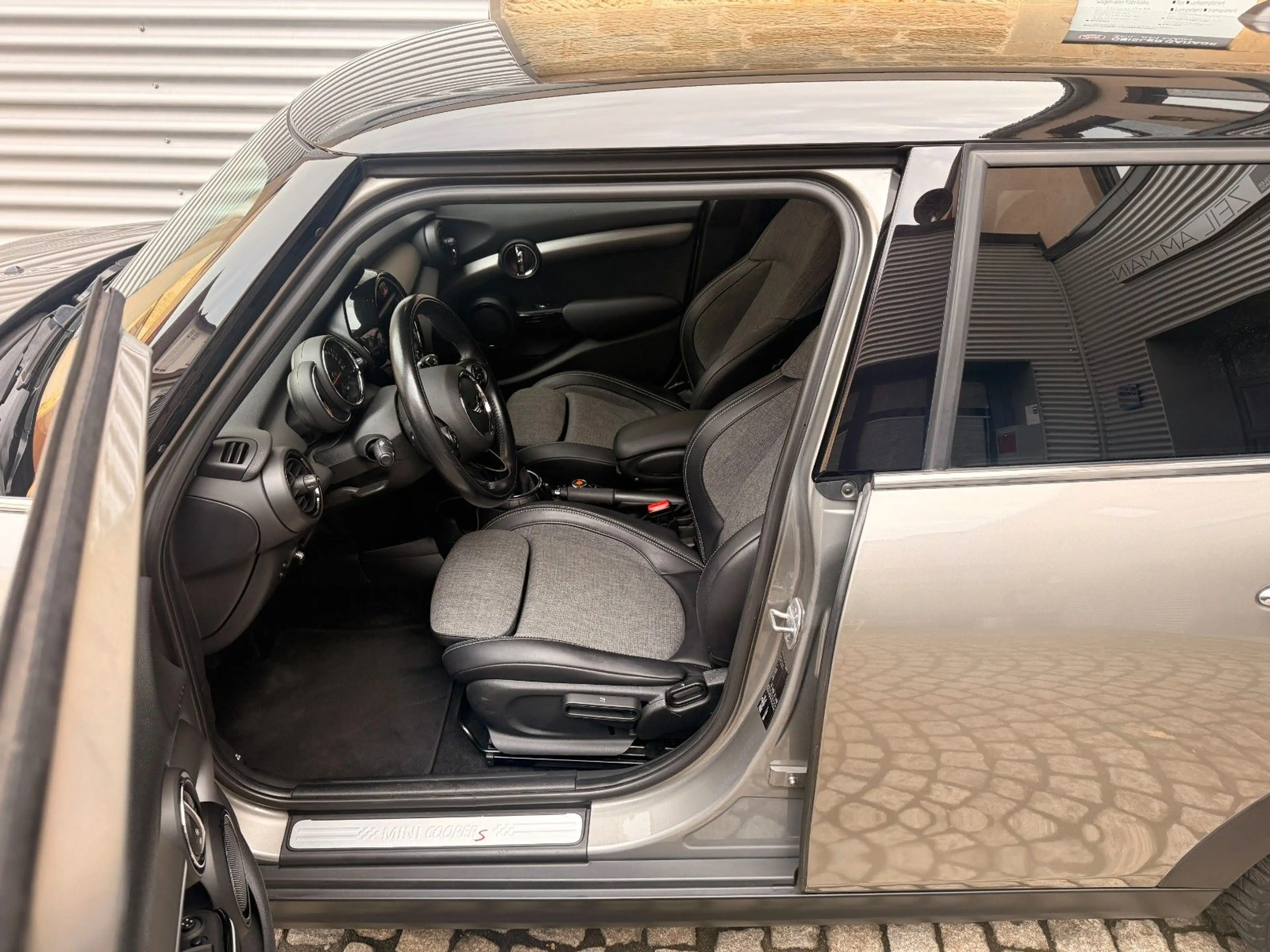 MINI Cooper S Chili / Navi LED PDC DAB SportS MuFu — photo 10