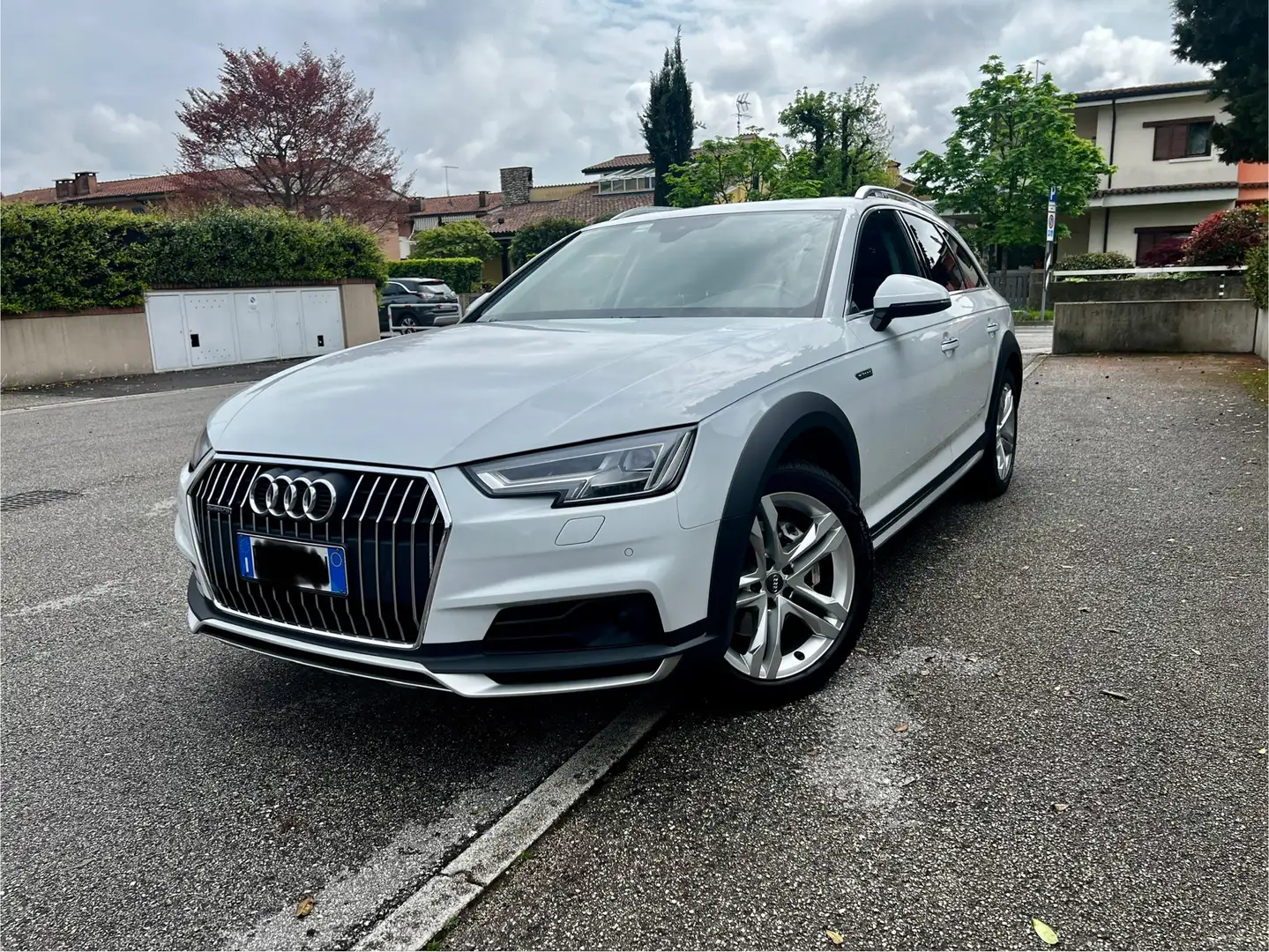 Audi A4 allroad 2.0 tdi Business 190cv s-tronic - 1