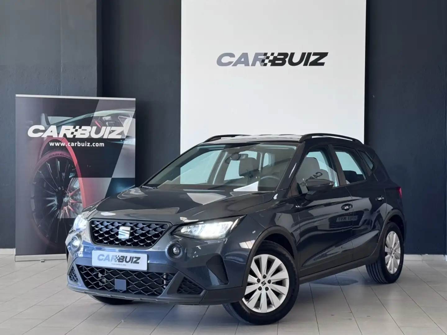 SEAT Arona 1.0 TGI S&S Reference XM Edition 90 Gris - 1