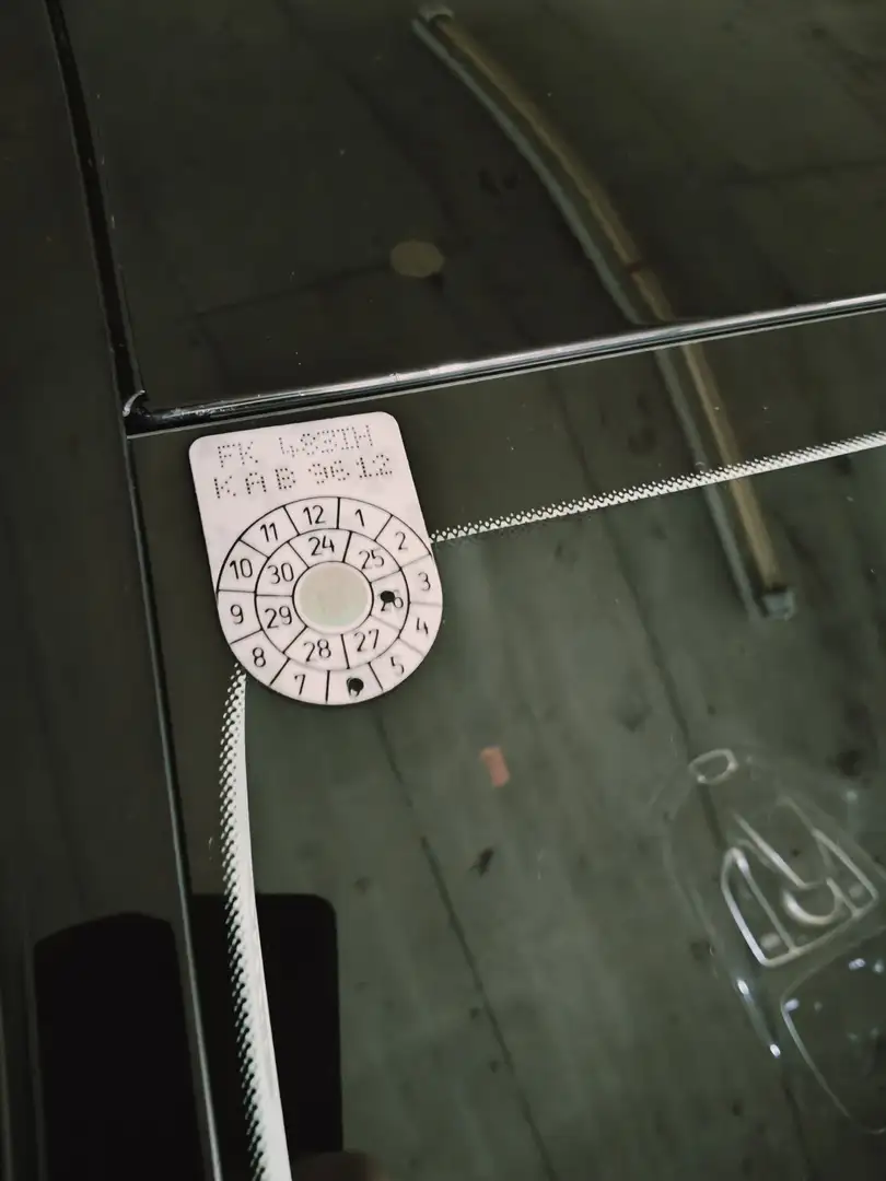 Mercedes-Benz E 200 d 9G-TRONIC - 2