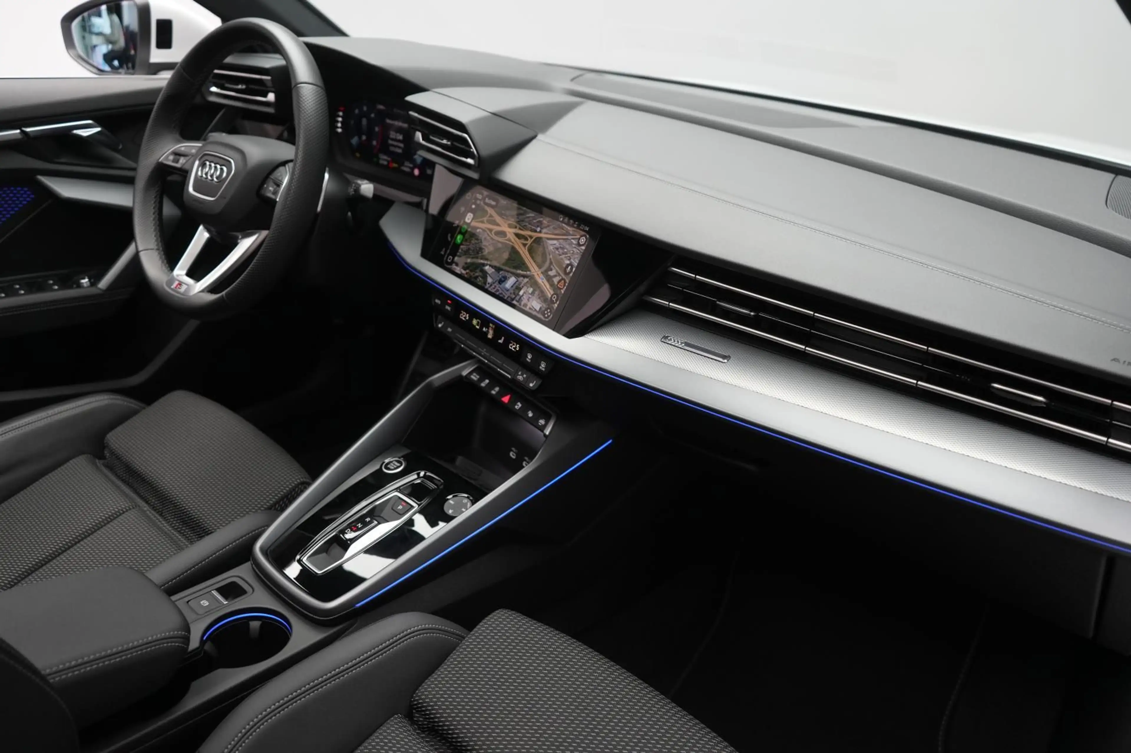 Audi A3 TDI Sportback S tronic S line ACC/Kamera/Pano — photo 10