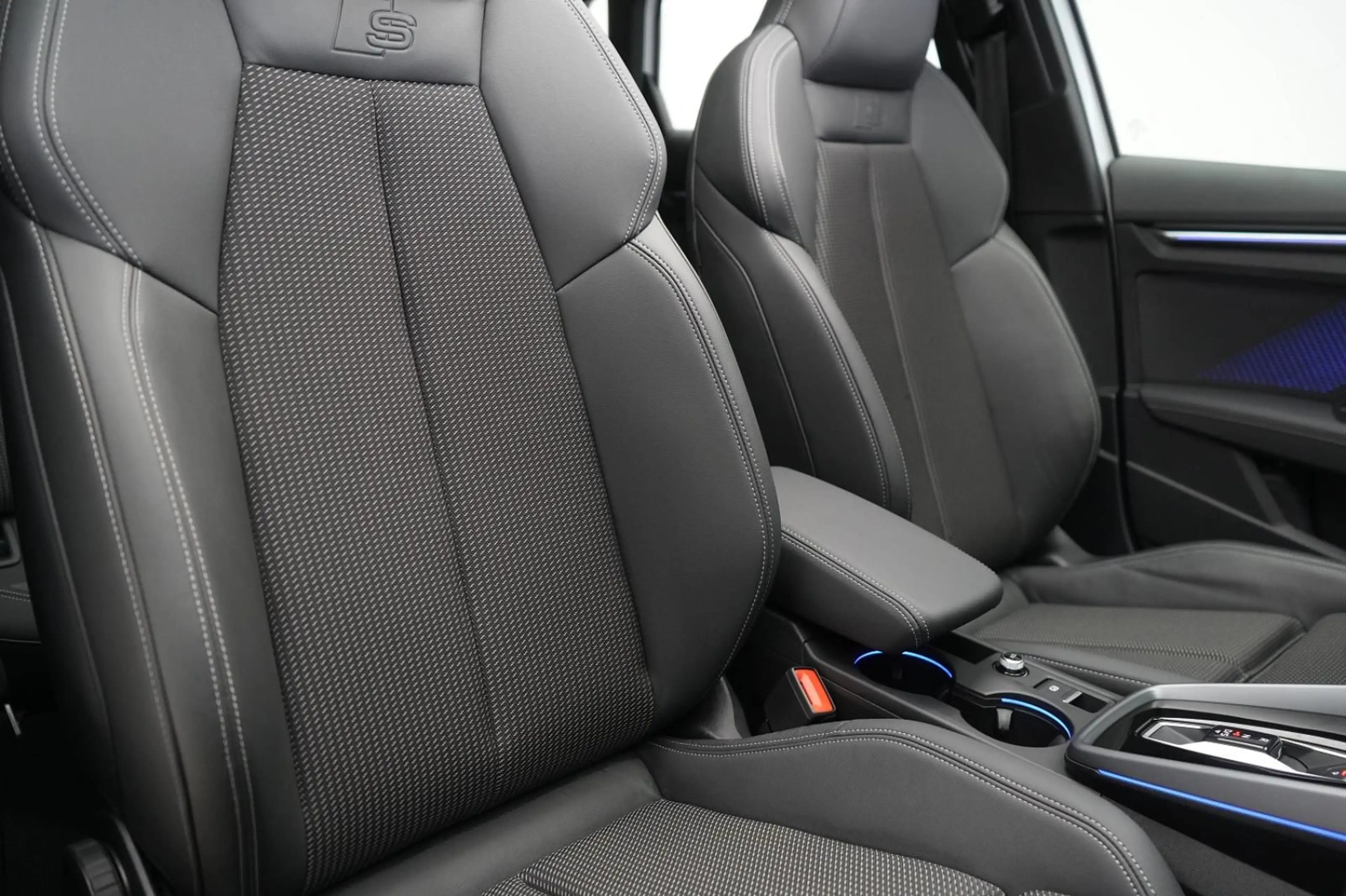 Audi A3 TDI Sportback S tronic S line ACC/Kamera/Pano — photo 9