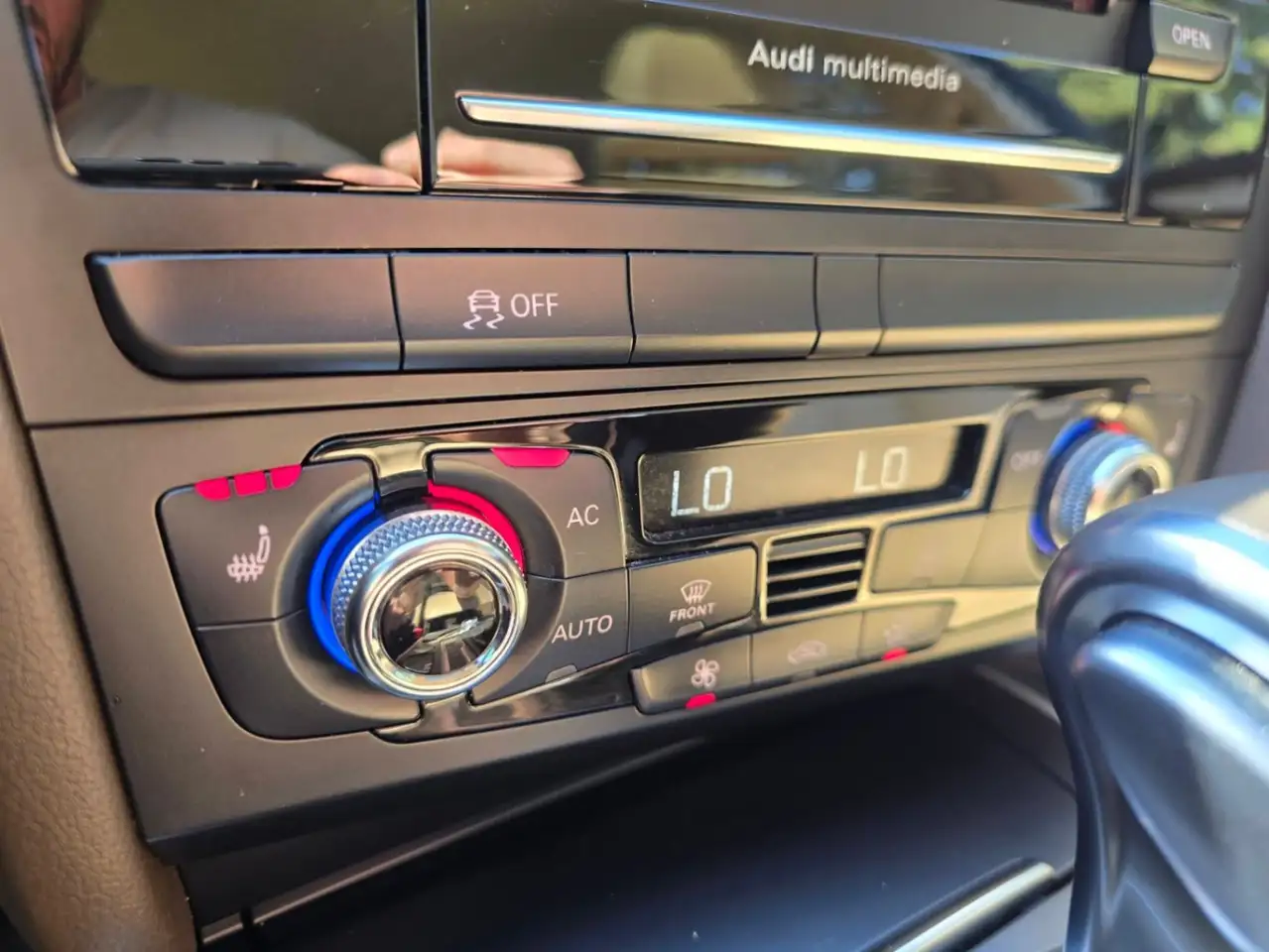 Audi A4 снимка Audi A4