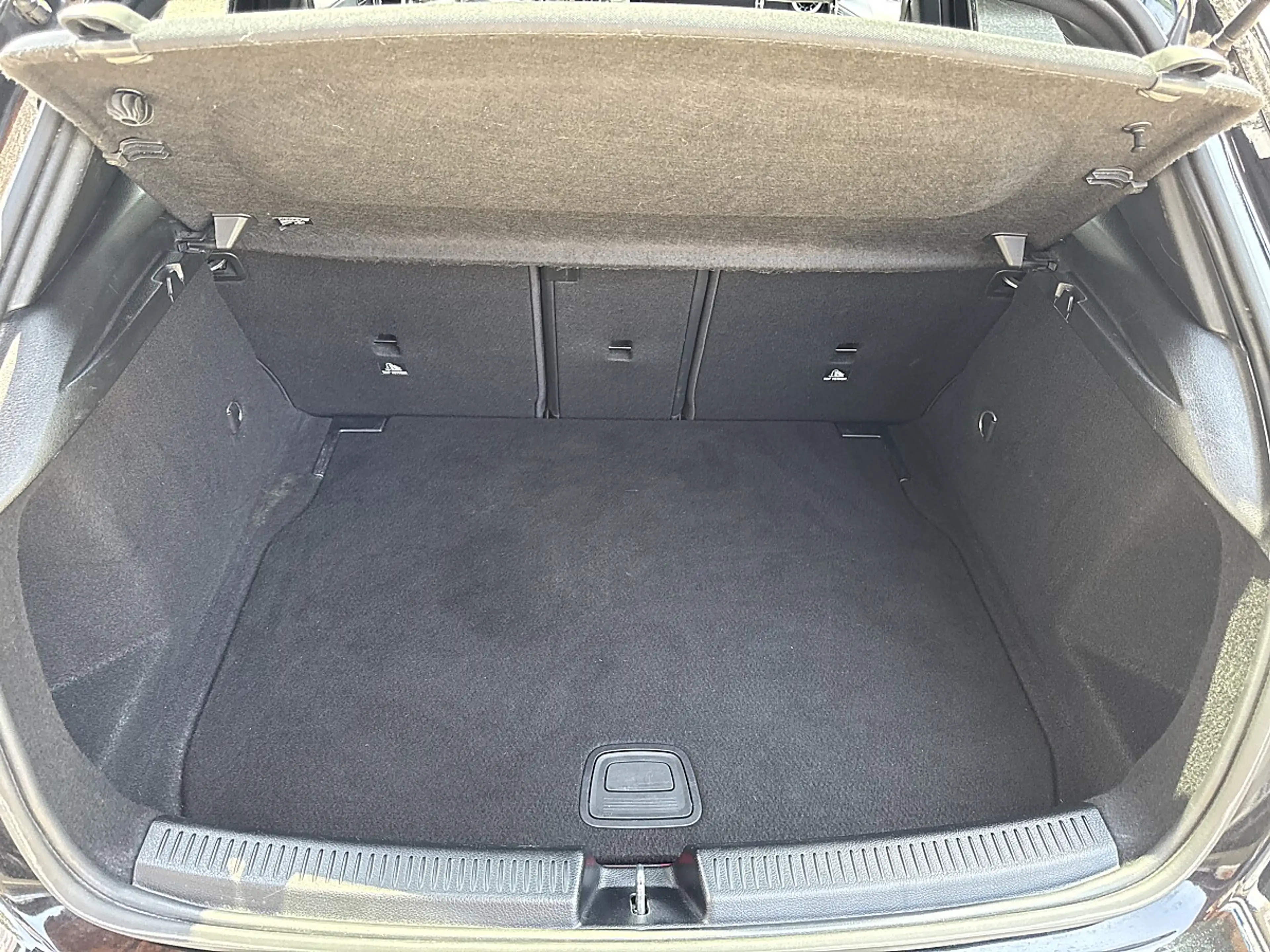 Mercedes-Benz A 180 Aut. Progressive Line Aut.*LED*RFK*Panodach*Leder* — photo 10