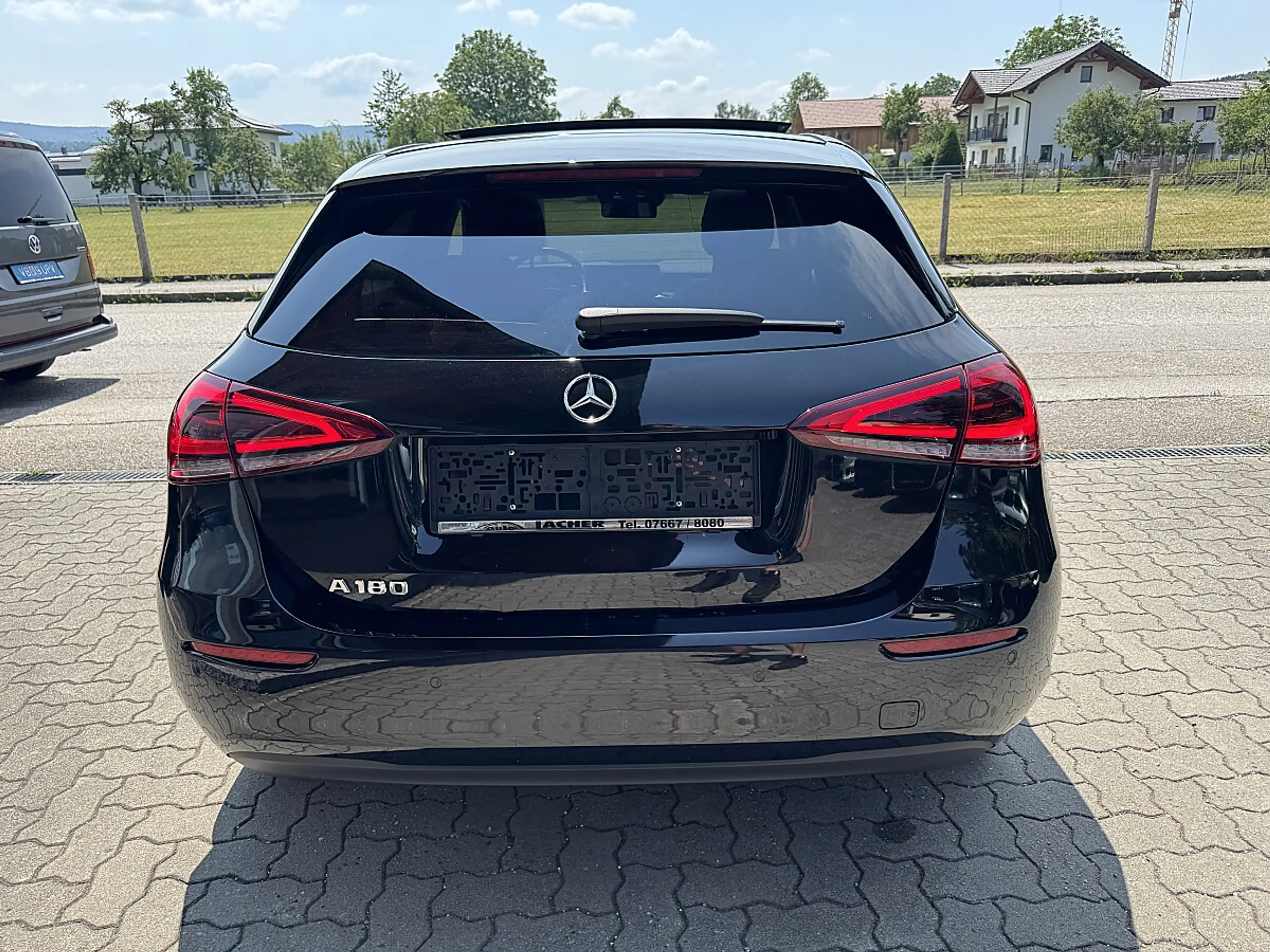 Mercedes-Benz A 180 Aut. Progressive Line Aut.*LED*RFK*Panodach*Leder* — photo 8